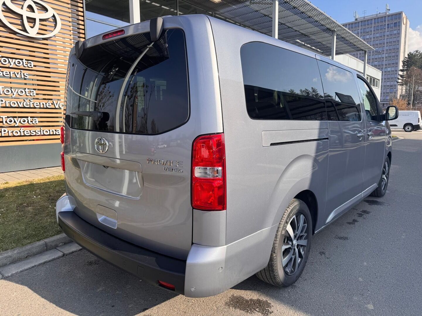 Toyota Proace Verso, 2.0 Family 8S, L2 - fotka 3
