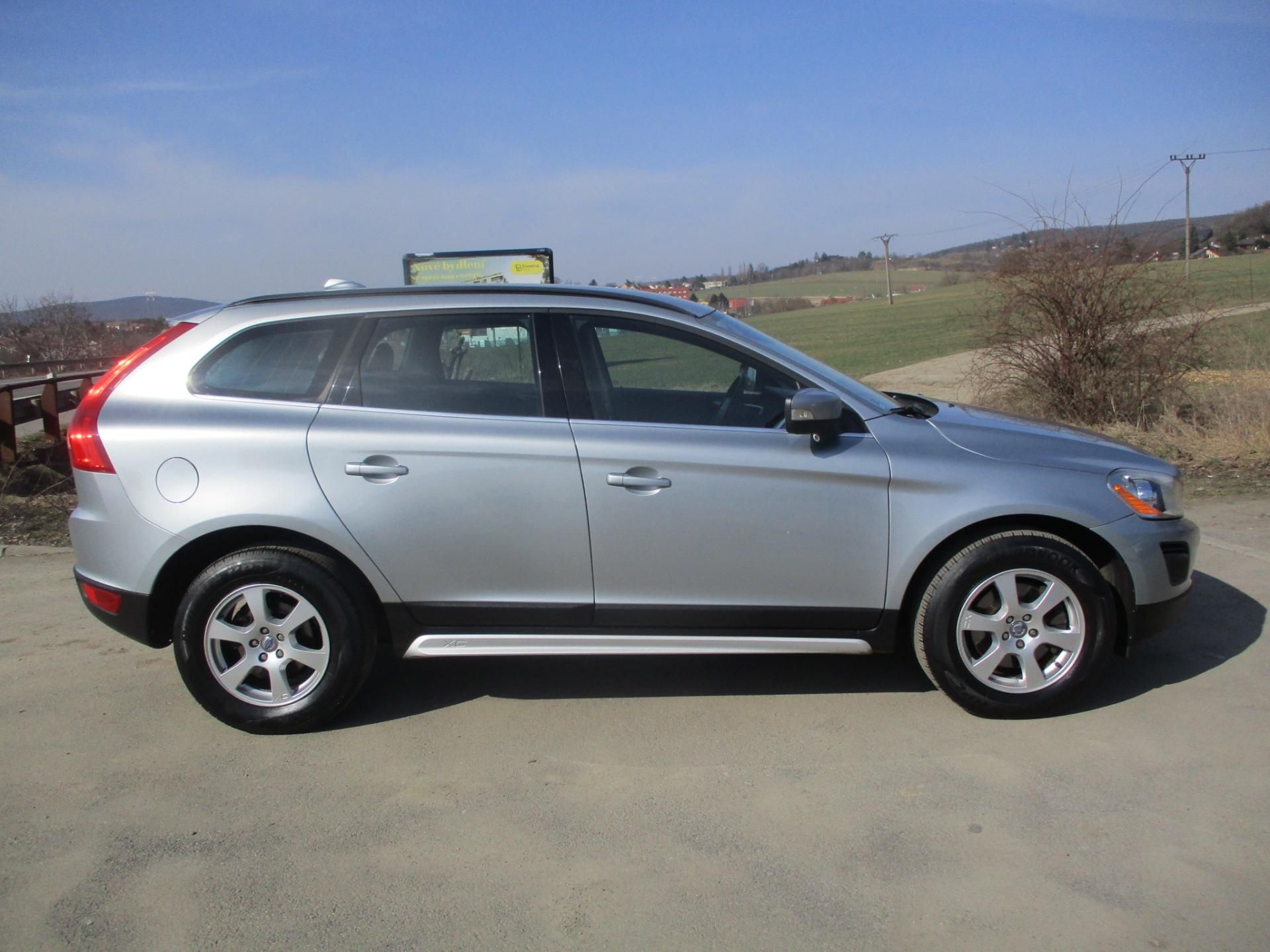 Volvo XC60, 2.4 D5*136kW*AWD*197TKM*6MAN.P - fotka 5