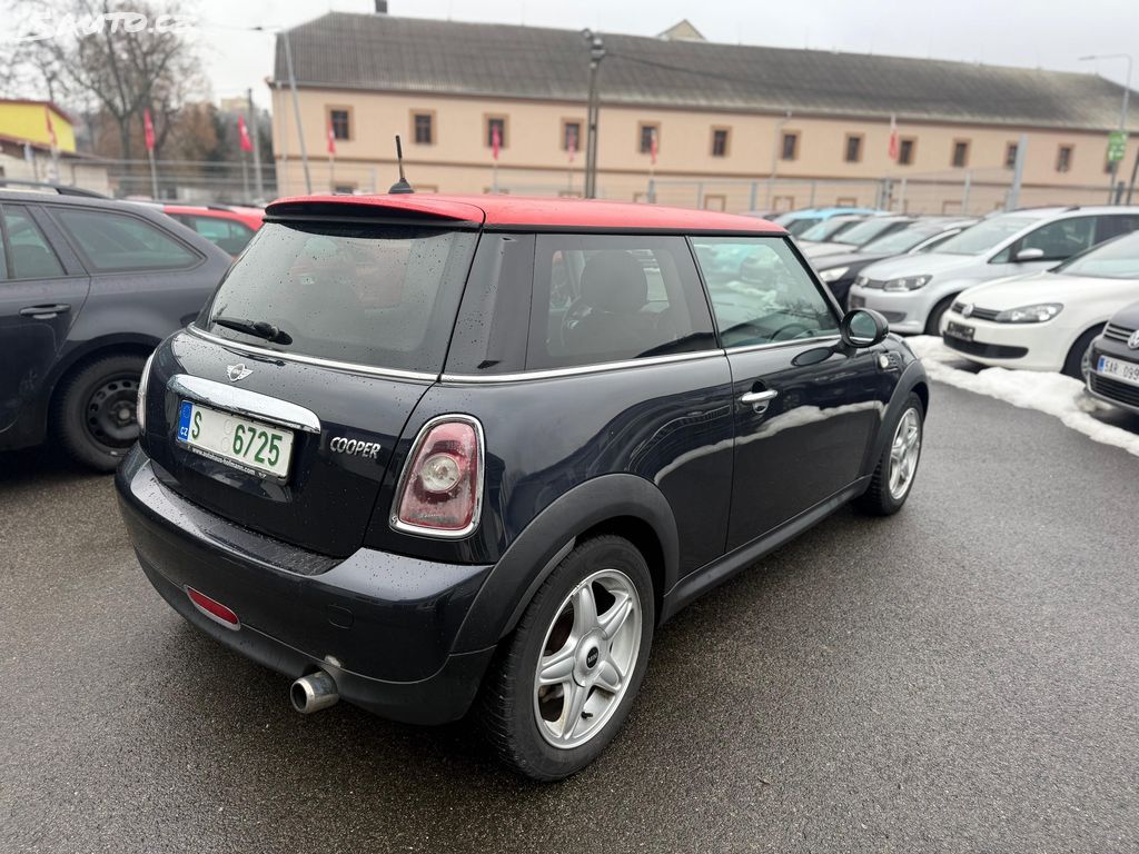 Mini Cooper, 1.6i, manual - fotka 4