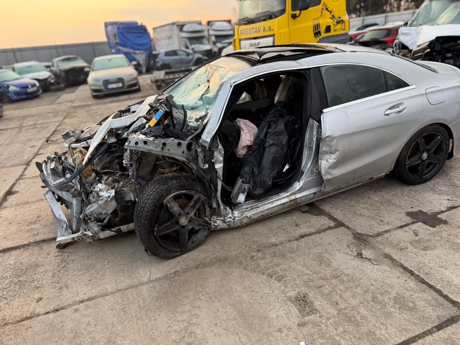 Mercedes-Benz CLA, na náhradní díly bez DOKLADU - fotka 2