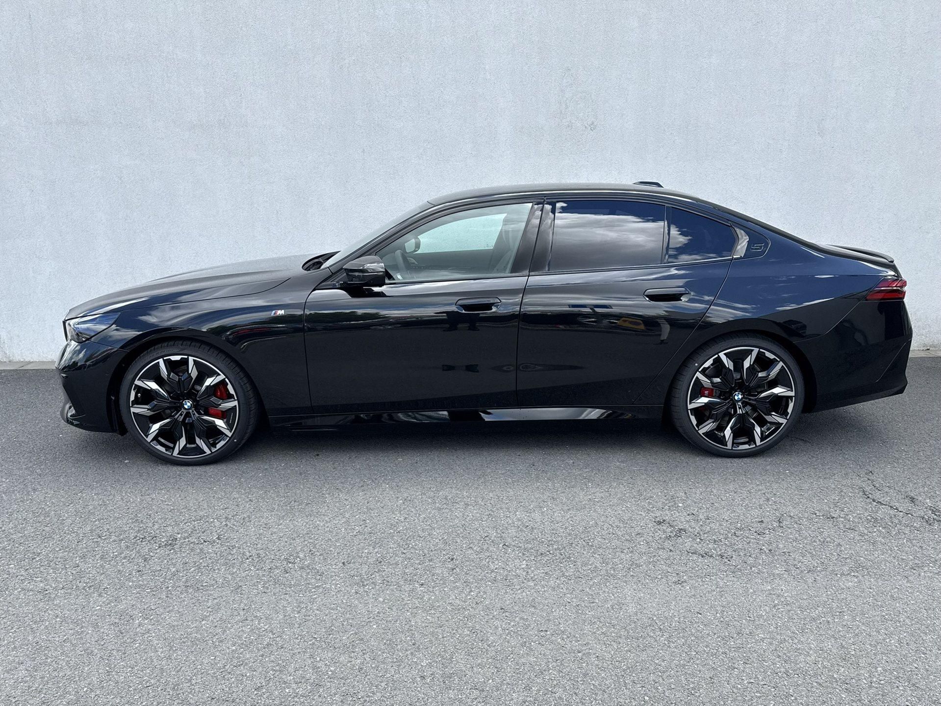 BMW i5, i5 M60 xDrive Sedan - fotka 5
