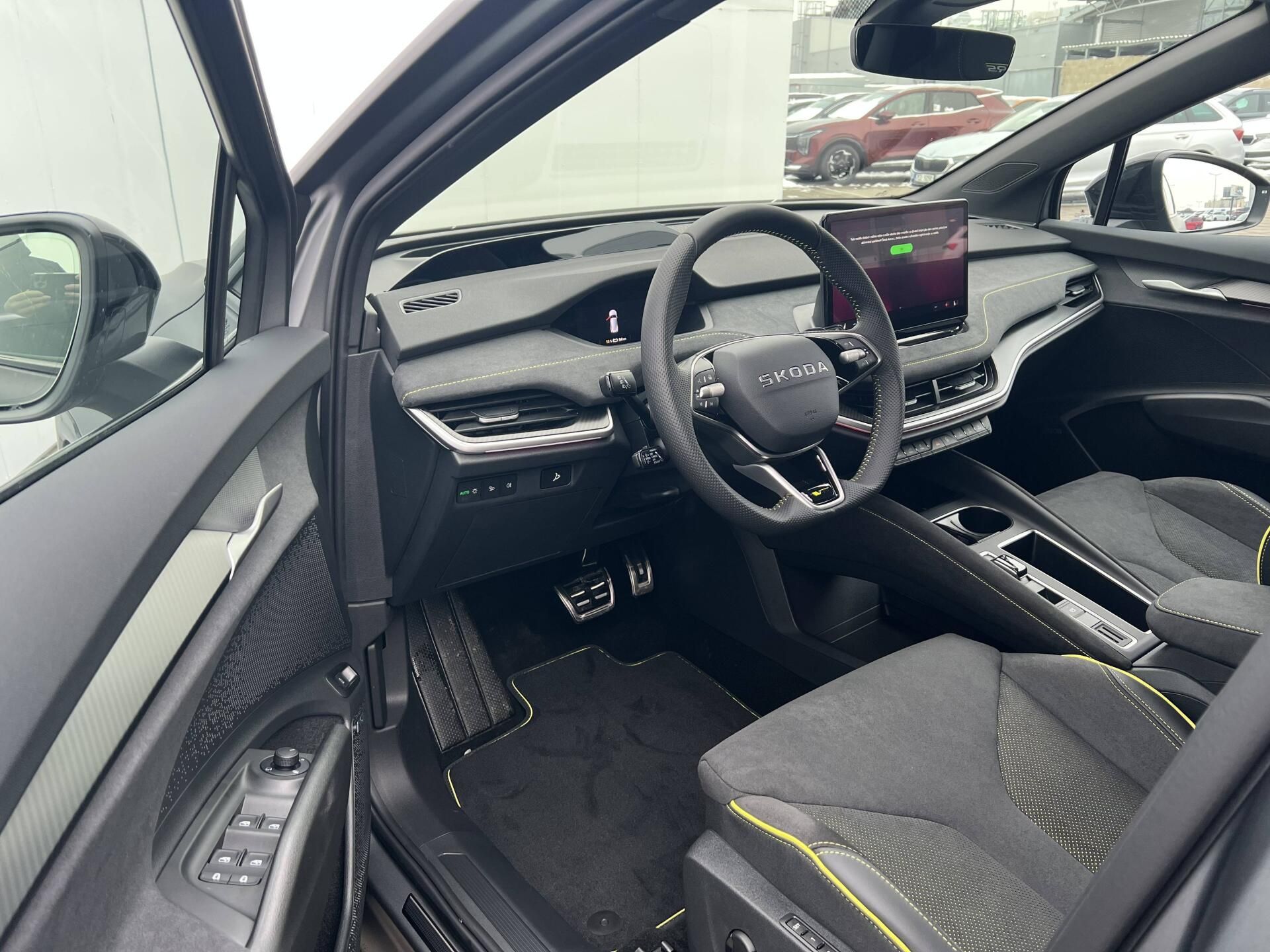 Škoda Elroq, RS 4x4 84 kWh - fotka 3