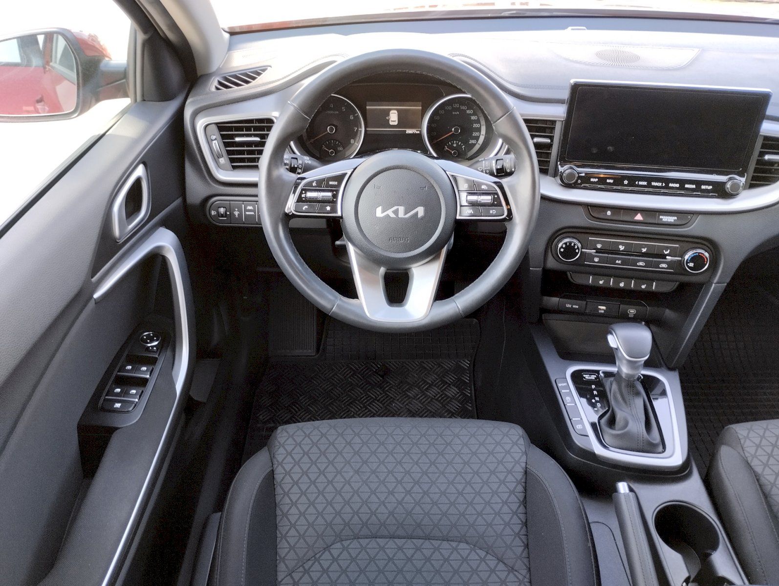 Kia Cee´d, 1,5T-GDi / 103kW - 7DCT / SPIN - fotka 5