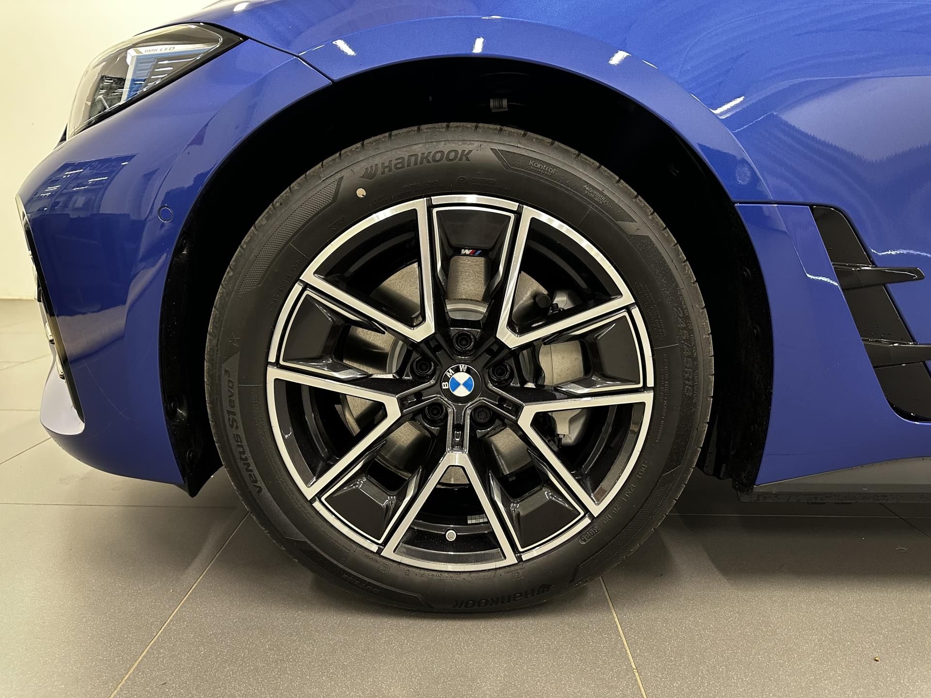 BMW i4, i4 xDrive40 Gran Coupe - fotka 3