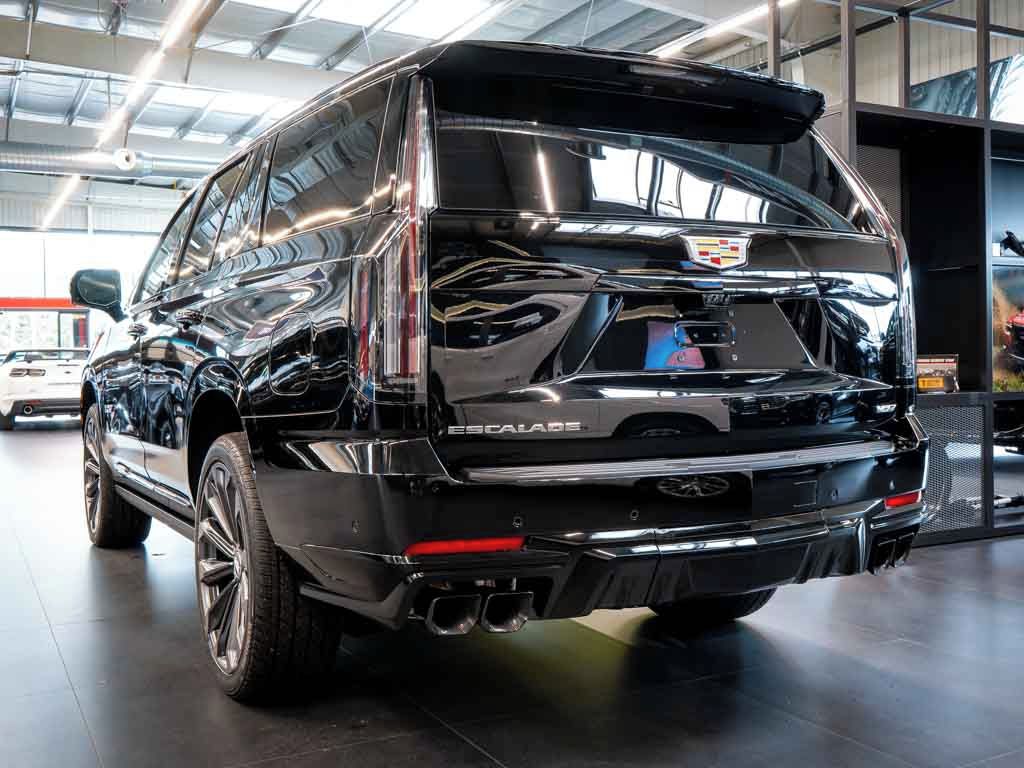 Cadillac Escalade, 6.2 V Supercharged 682 HP 2025 - fotka 3