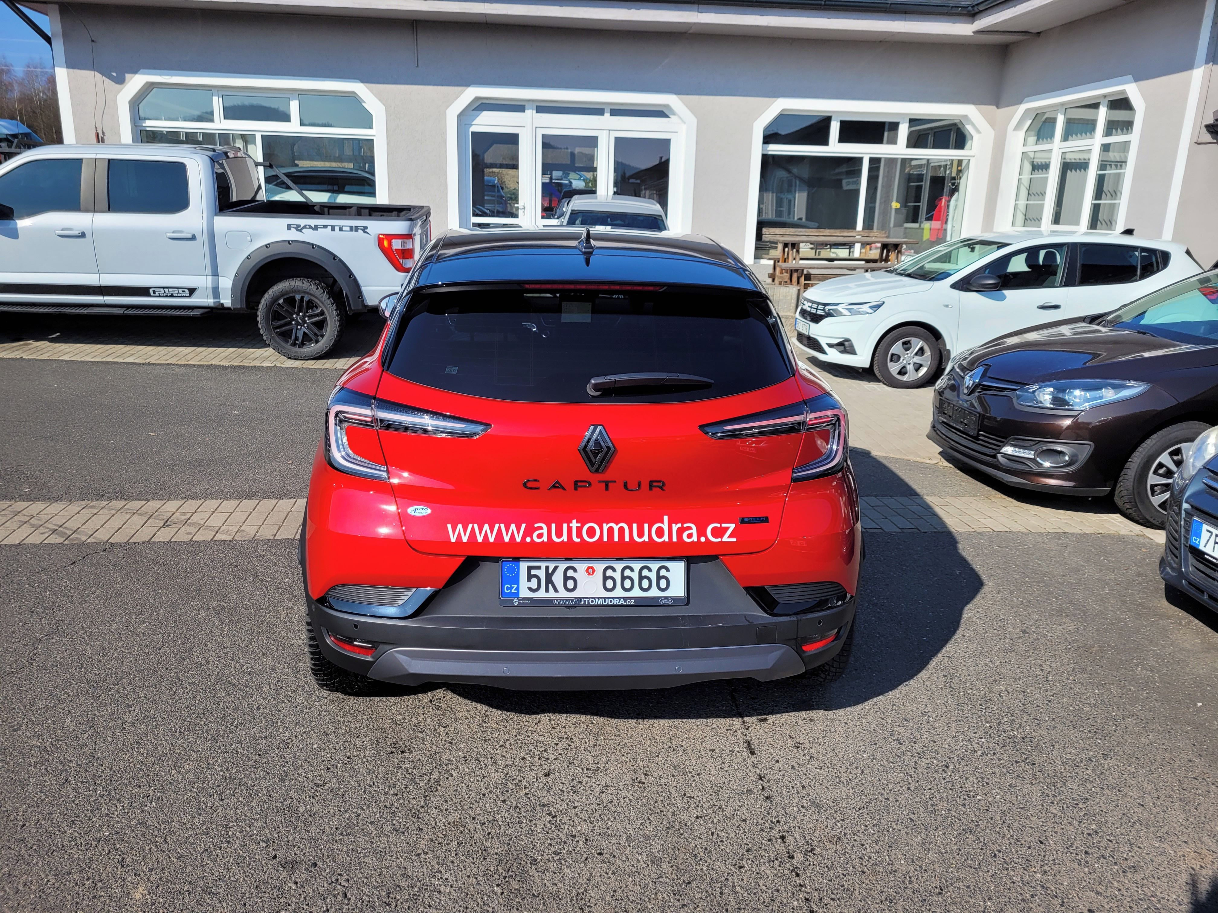 Renault Captur, esprit Alpine full hybrid - fotka 4