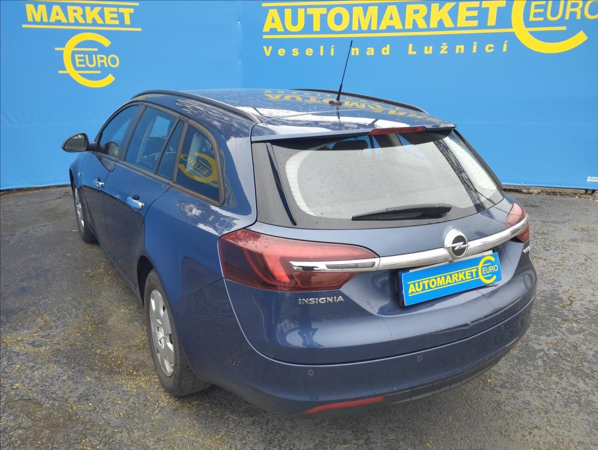 Opel Insignia, 2,0 CDTi 88KW - fotka 6