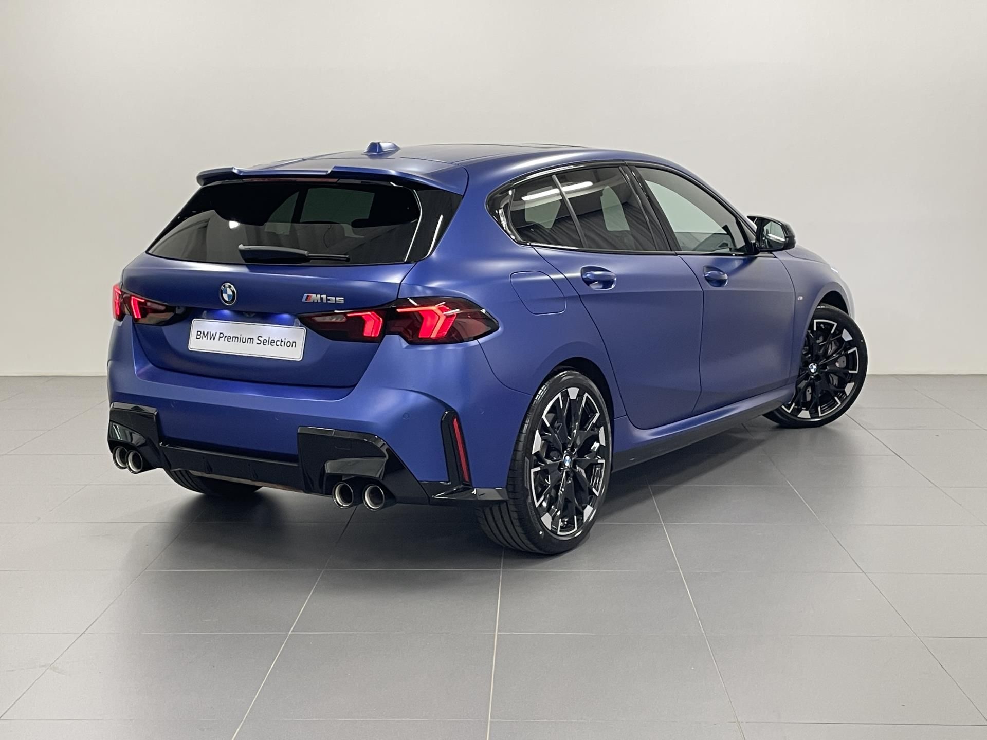 BMW Řada 1, M135i xDrive M PRO Harman - fotka 2