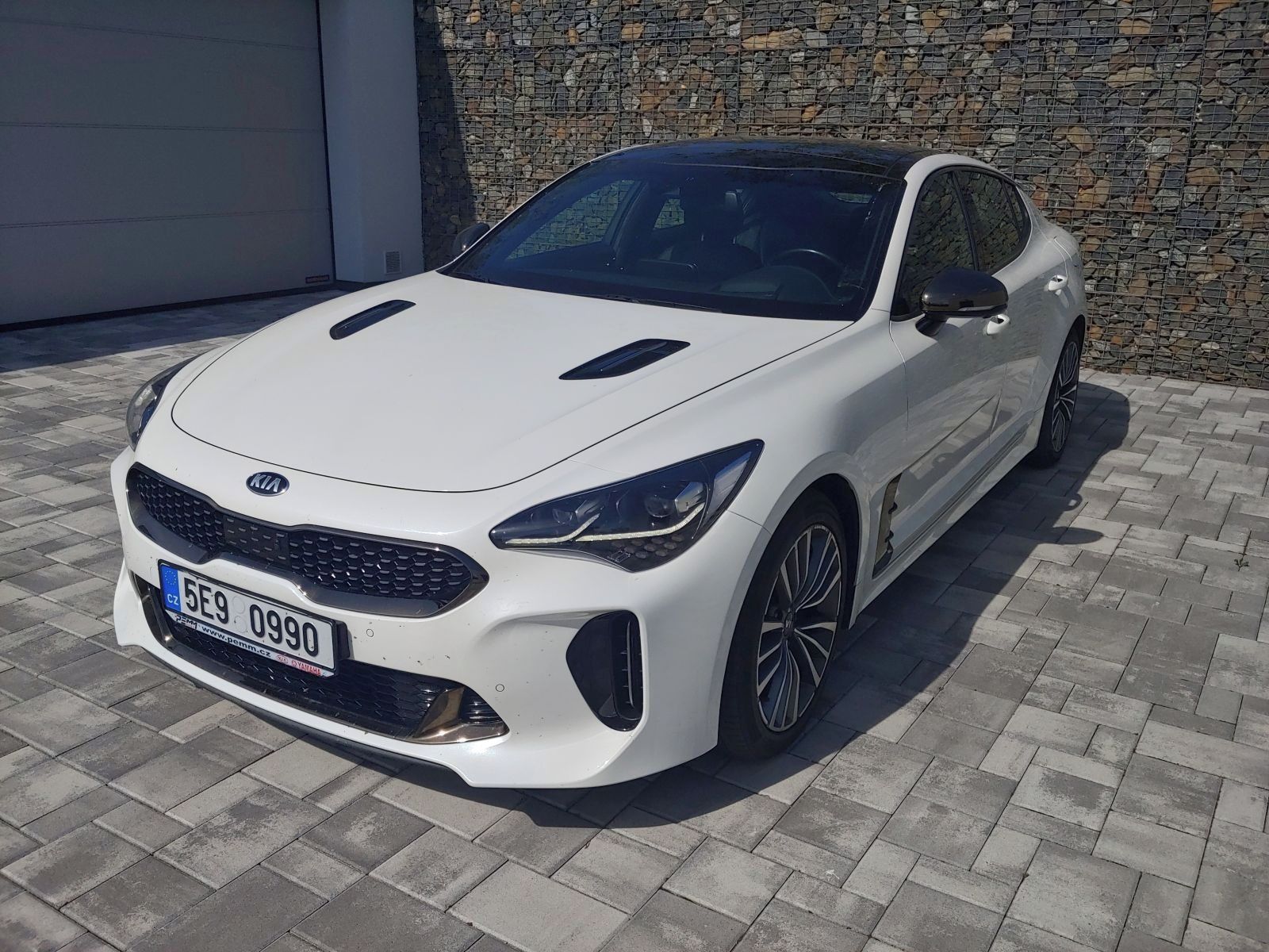 Kia Stinger, 2.0 T-GDI GT-Line - fotka 3