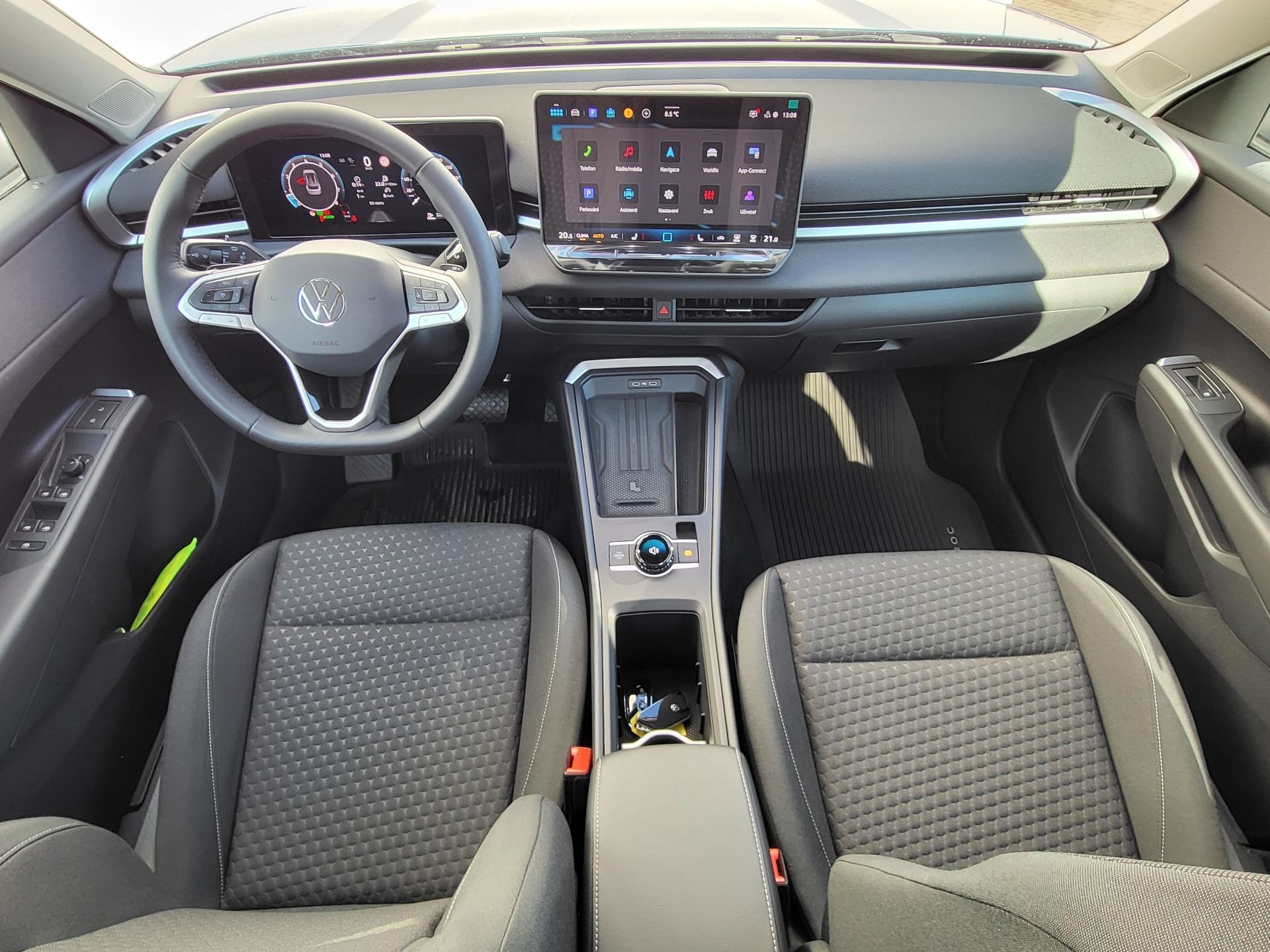 Volkswagen T-Roc, Life 1,5 eTSI 85 kW 7DSG - fotka 5