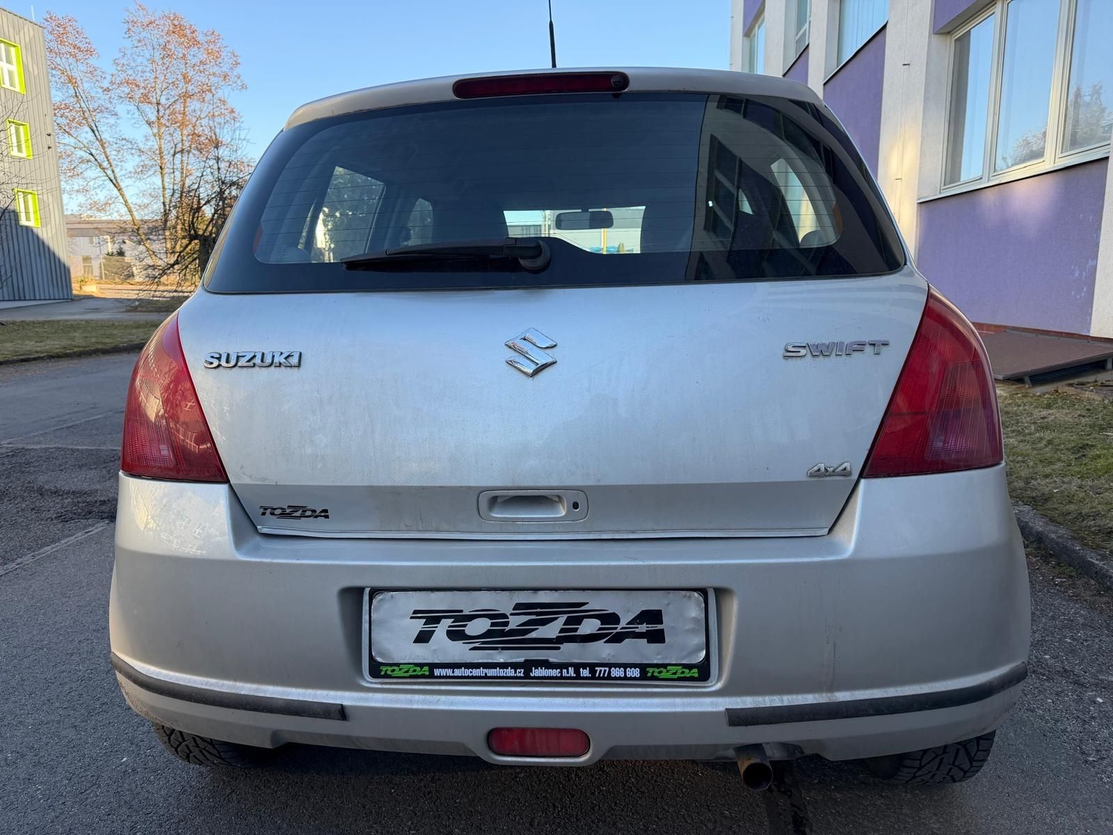 Suzuki Swift, 1,3 16V 4x4 / sada pneu / - fotka 3