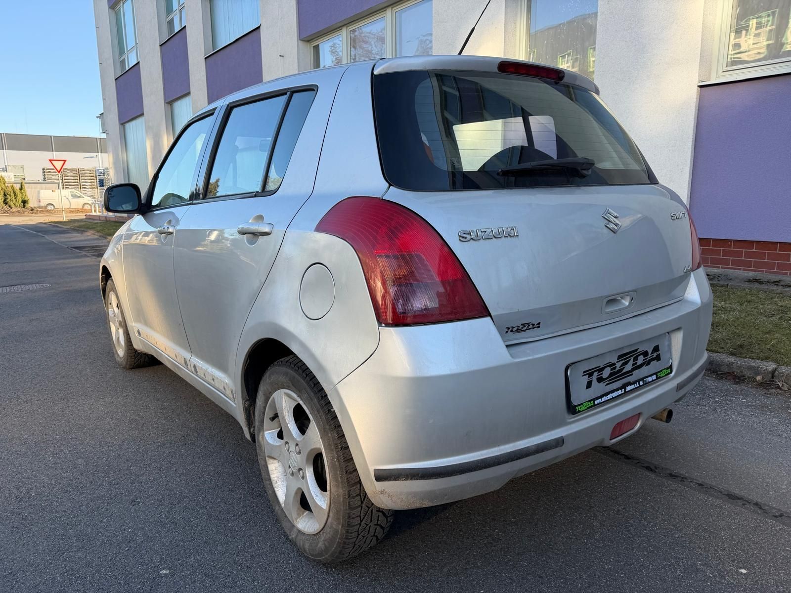 Suzuki Swift, 1,3 16V 4x4 / sada pneu / - fotka 2
