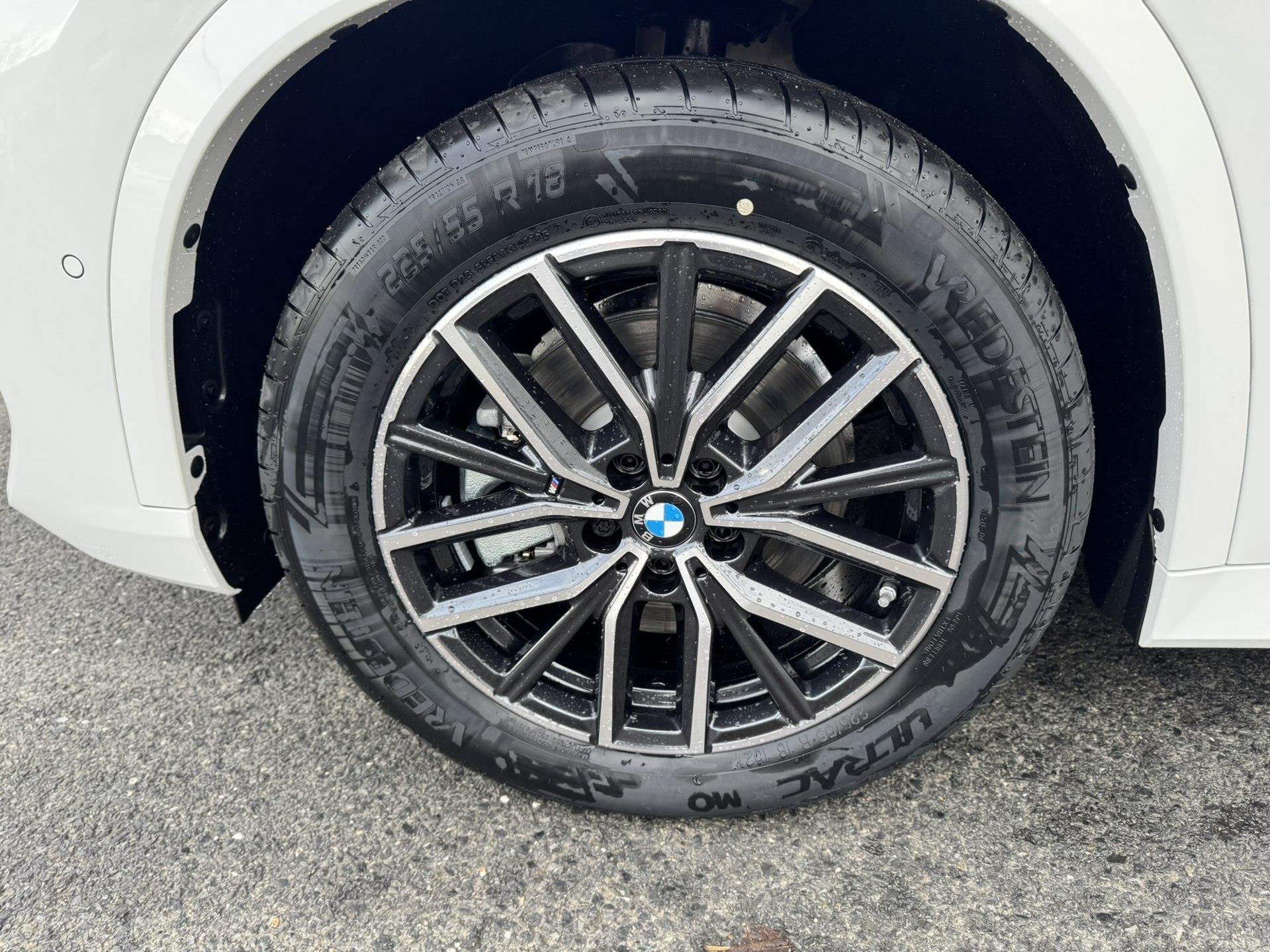 BMW X1, X1 sDrive20i - fotka 4