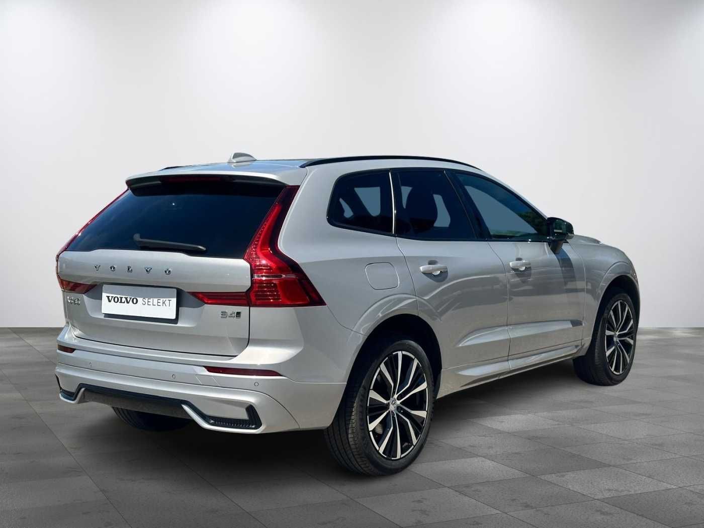 Volvo XC60, PLUS DARK B4 AWD, REZERVACE - fotka 3