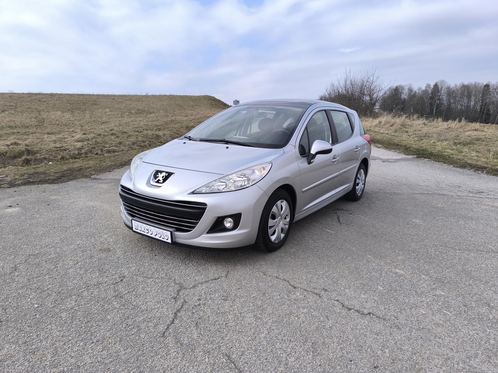 Peugeot 207, 1.4  1.MAJITEL, DOLOŽENÉ KM - fotka 3