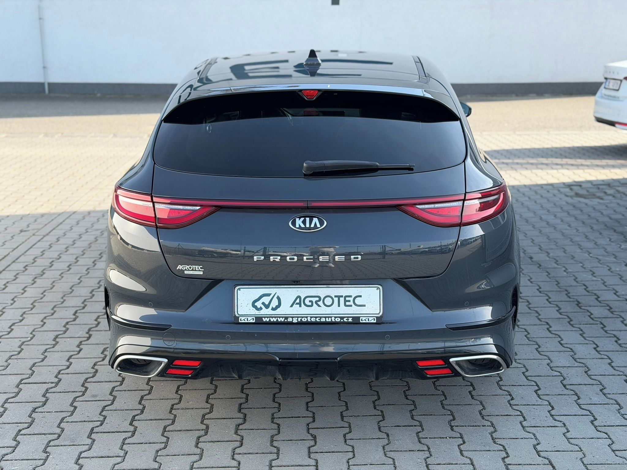 Kia ProCeed, 1.6 T-GDI 150 kW GT - fotka 6