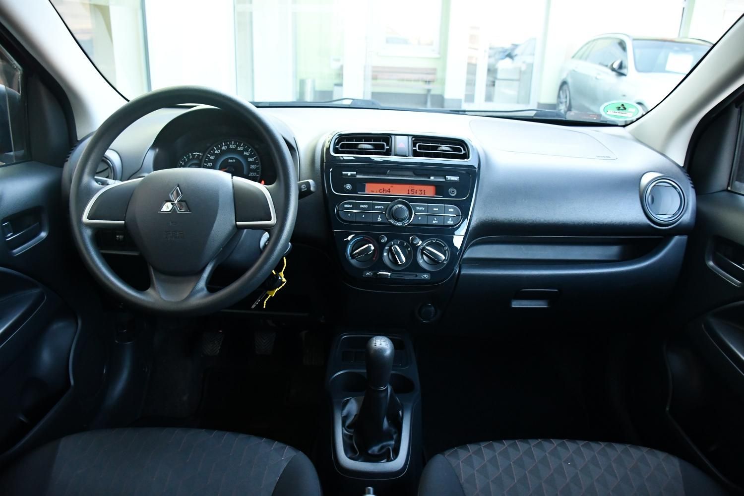 Mitsubishi Space Star, 1.0i 52kW A/C - fotka 5