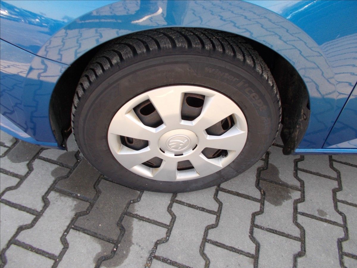 Škoda Fabia, 1,0 MPI KLIMA NOVÁ STK COC LIS - fotka 5