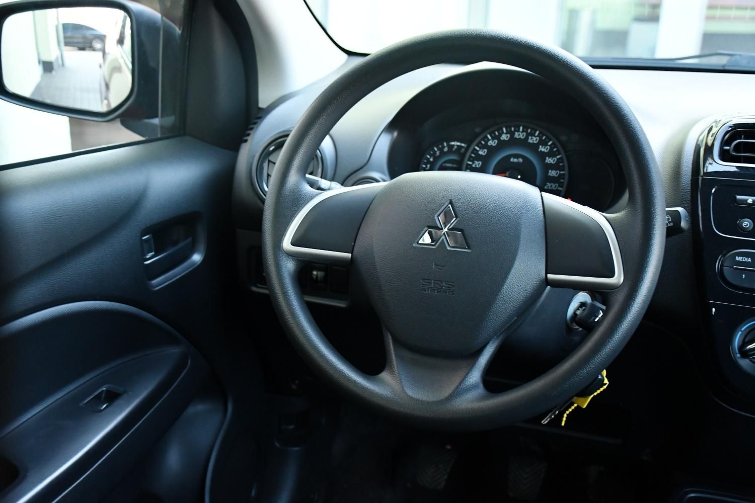 Mitsubishi Space Star, 1.0i 52kW A/C - fotka 6