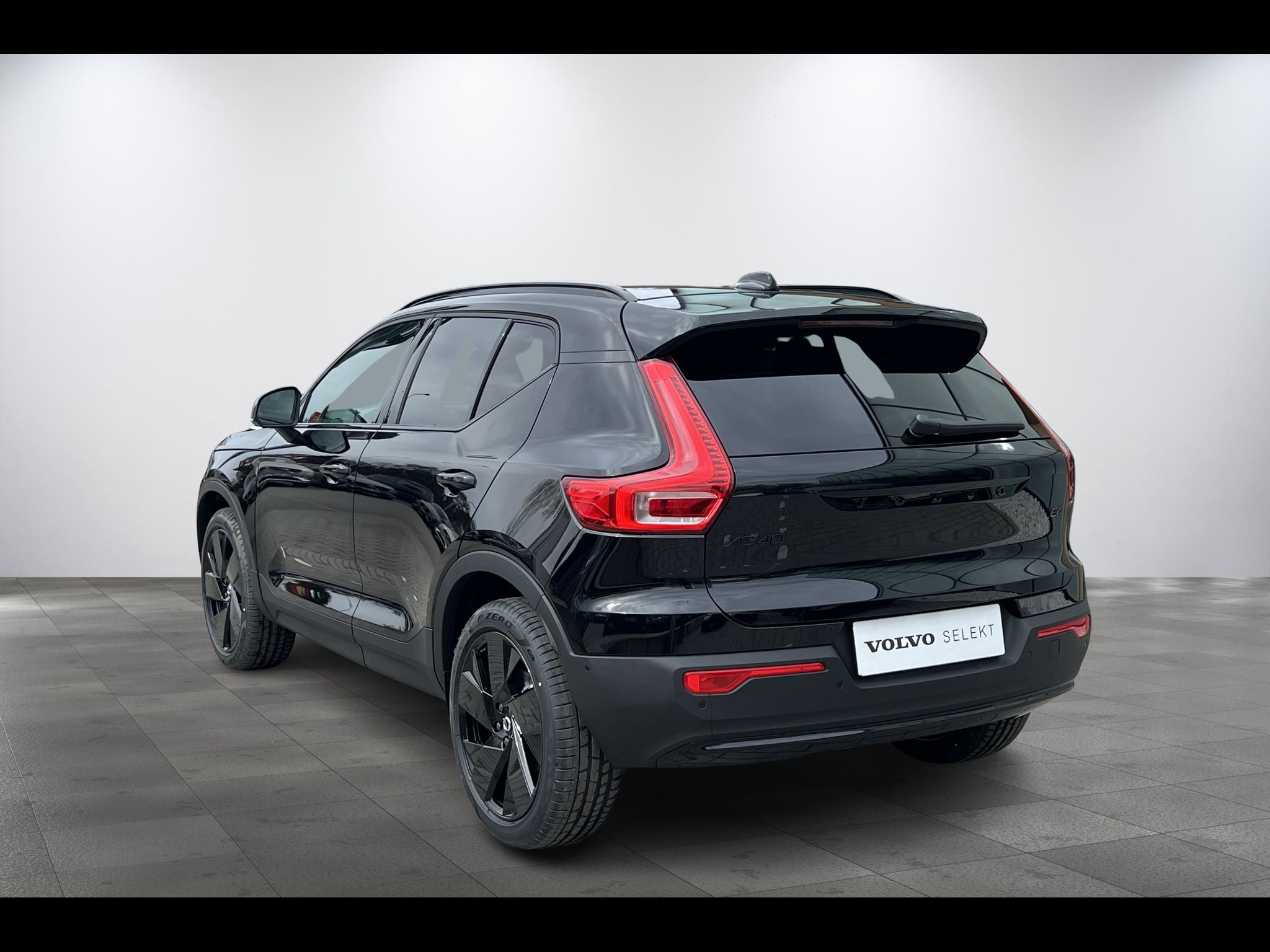 Volvo XC40, B3 PLUS BLACK EDITION ACC,360 - fotka 3