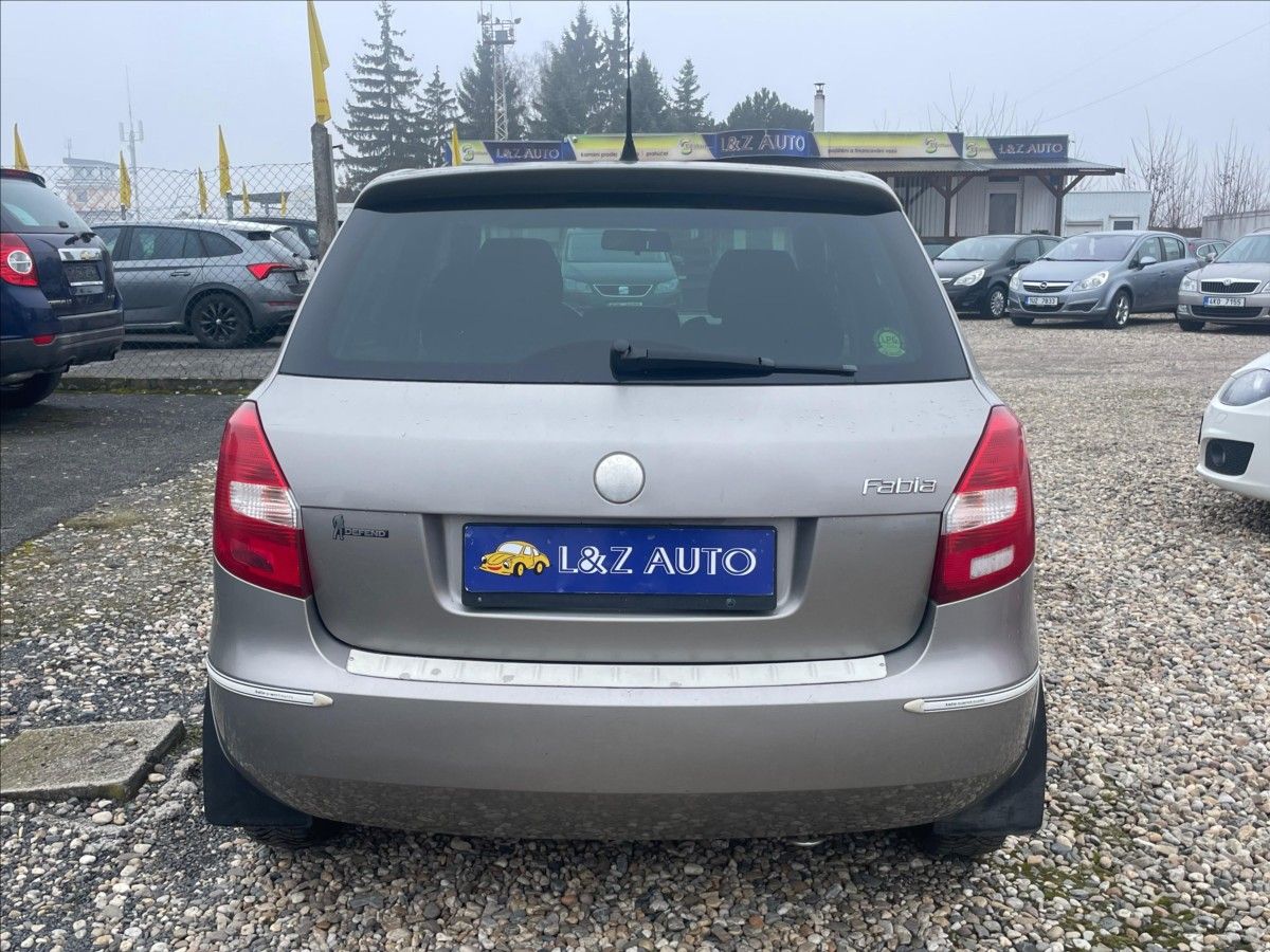 Škoda Fabia, 1,6 16V LPG - fotka 5