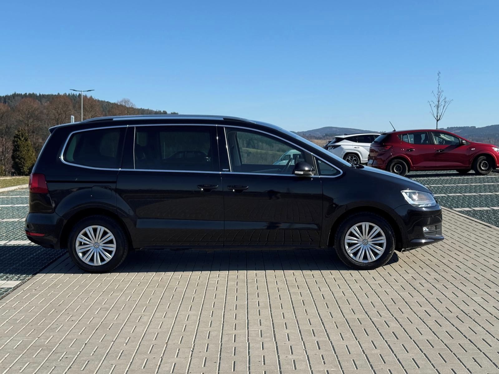 Volkswagen Sharan, 2.0TDI 103kW, 7míst, tažné,DPH - fotka 4