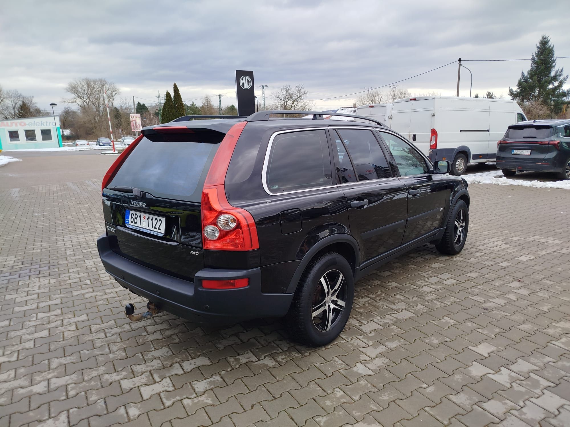 Volvo XC90, 2.4DS AWD 185 AT - fotka 4