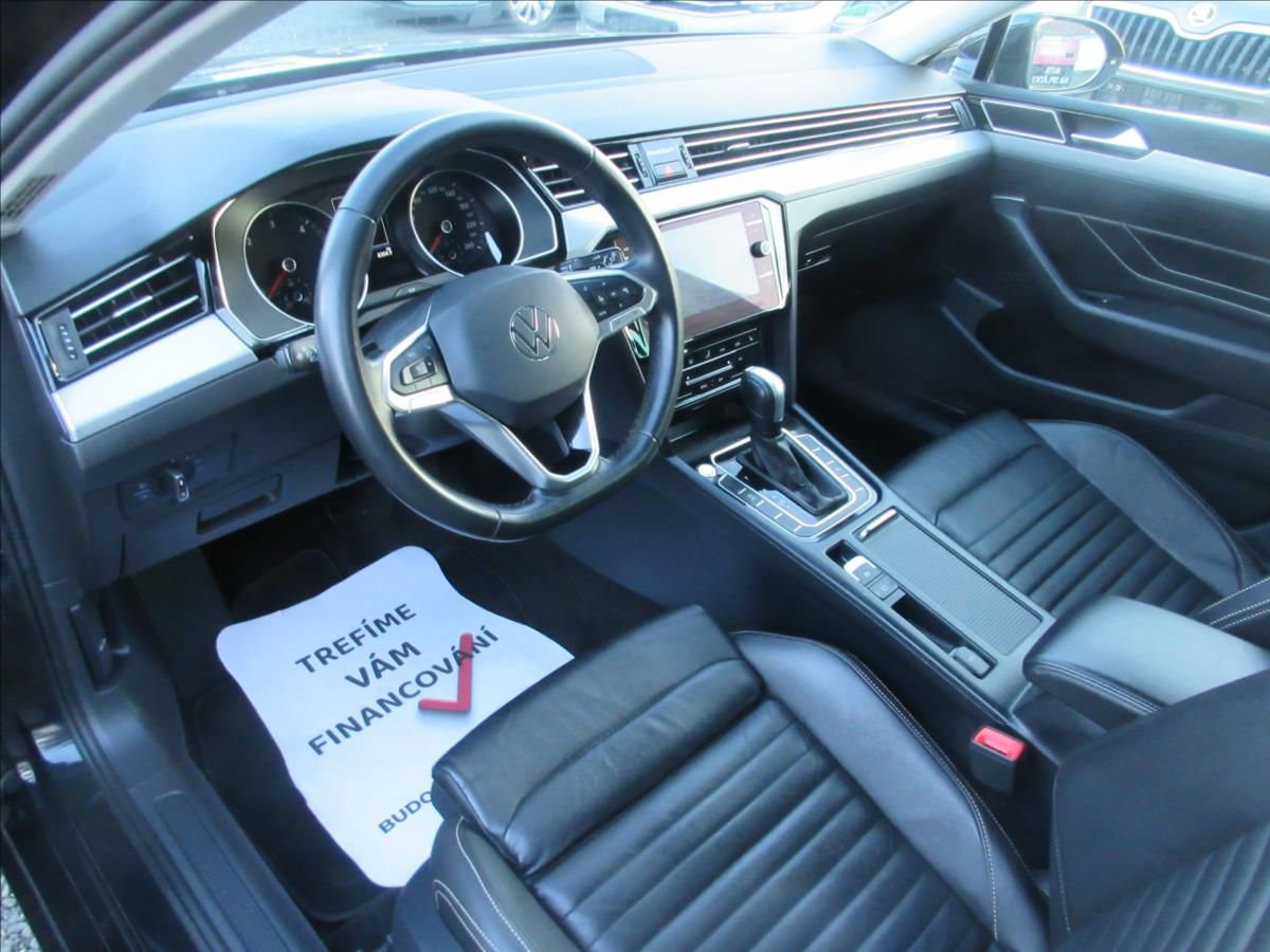 Volkswagen Passat, 2,0 TDI DSG Elegance - fotka 6