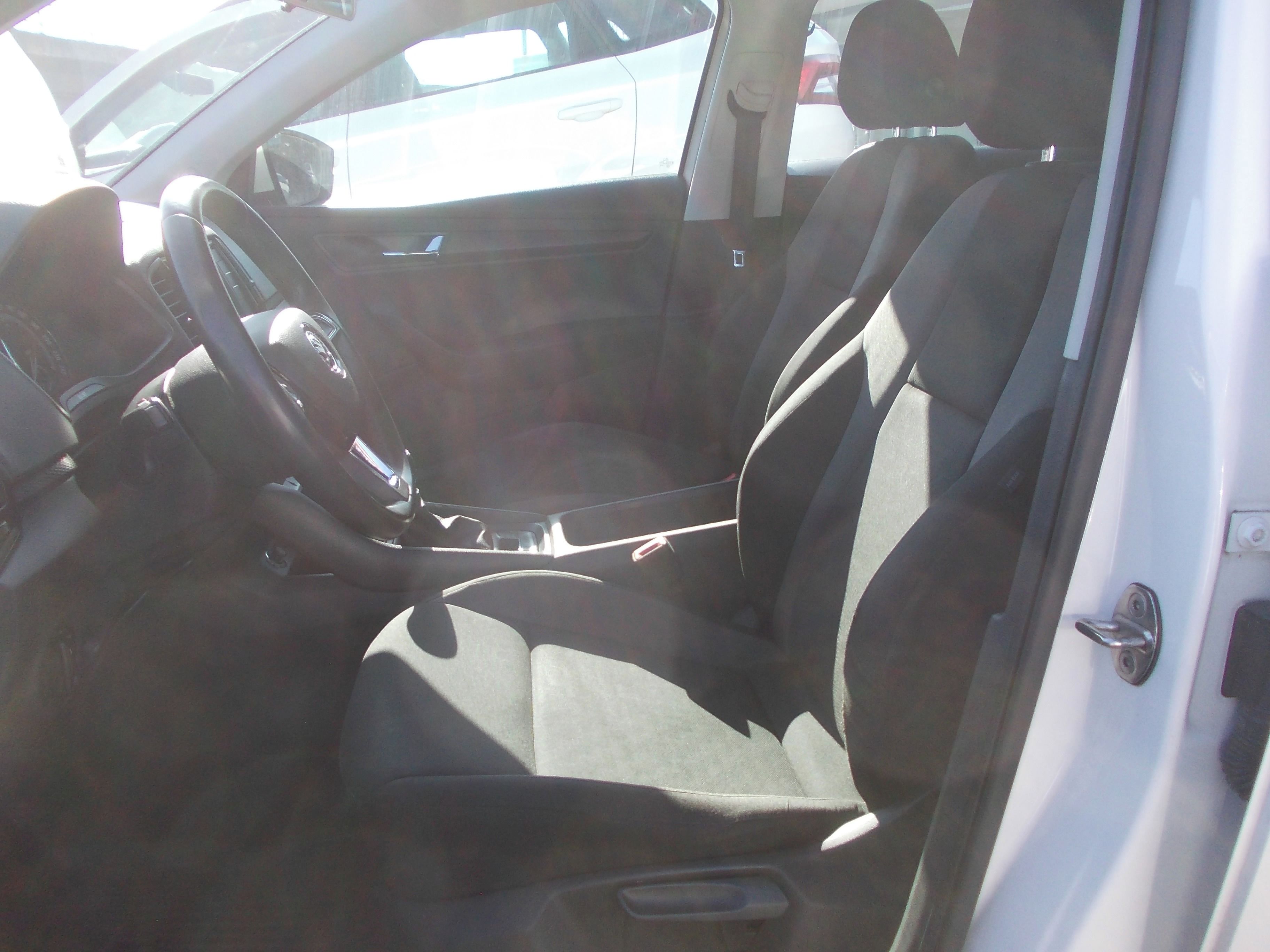 Škoda Karoq, 1.6TDI 85KW ČR - fotka 6