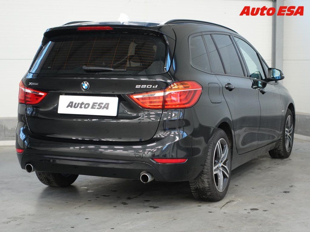 BMW Řada 2, 2.0d 220d xDrive,AT,navi - fotka 4