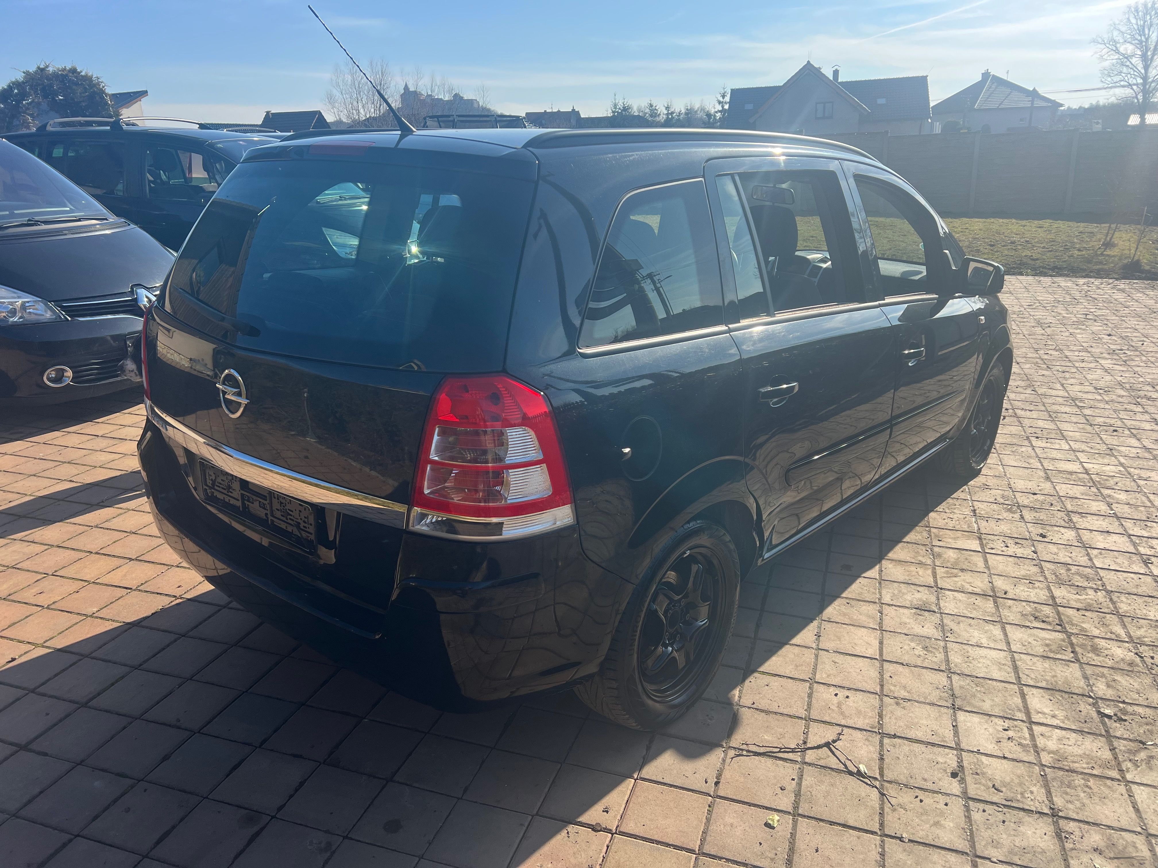 Opel Zafira - fotka 5