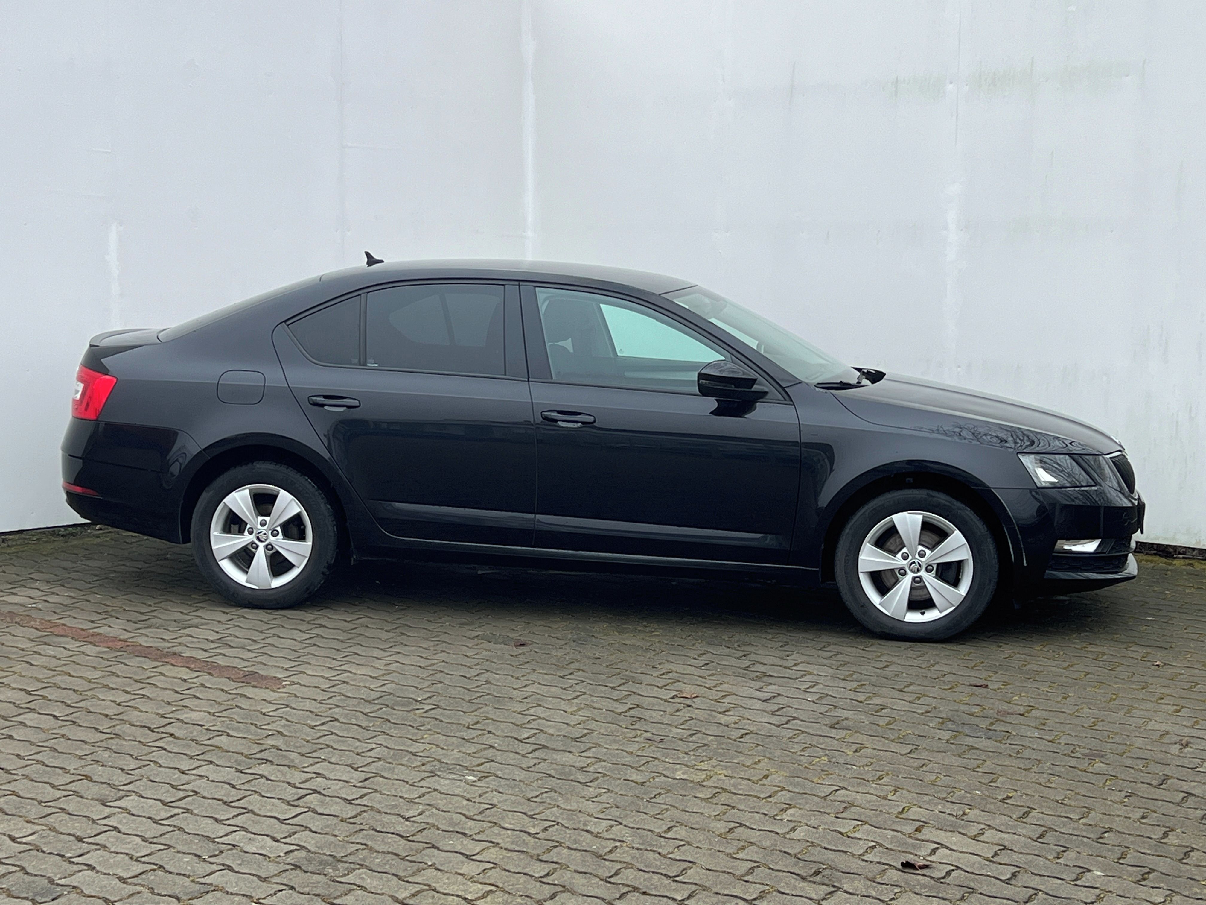 Škoda Octavia, 1.5 TSI 110 kW Ambition DSG - fotka 4