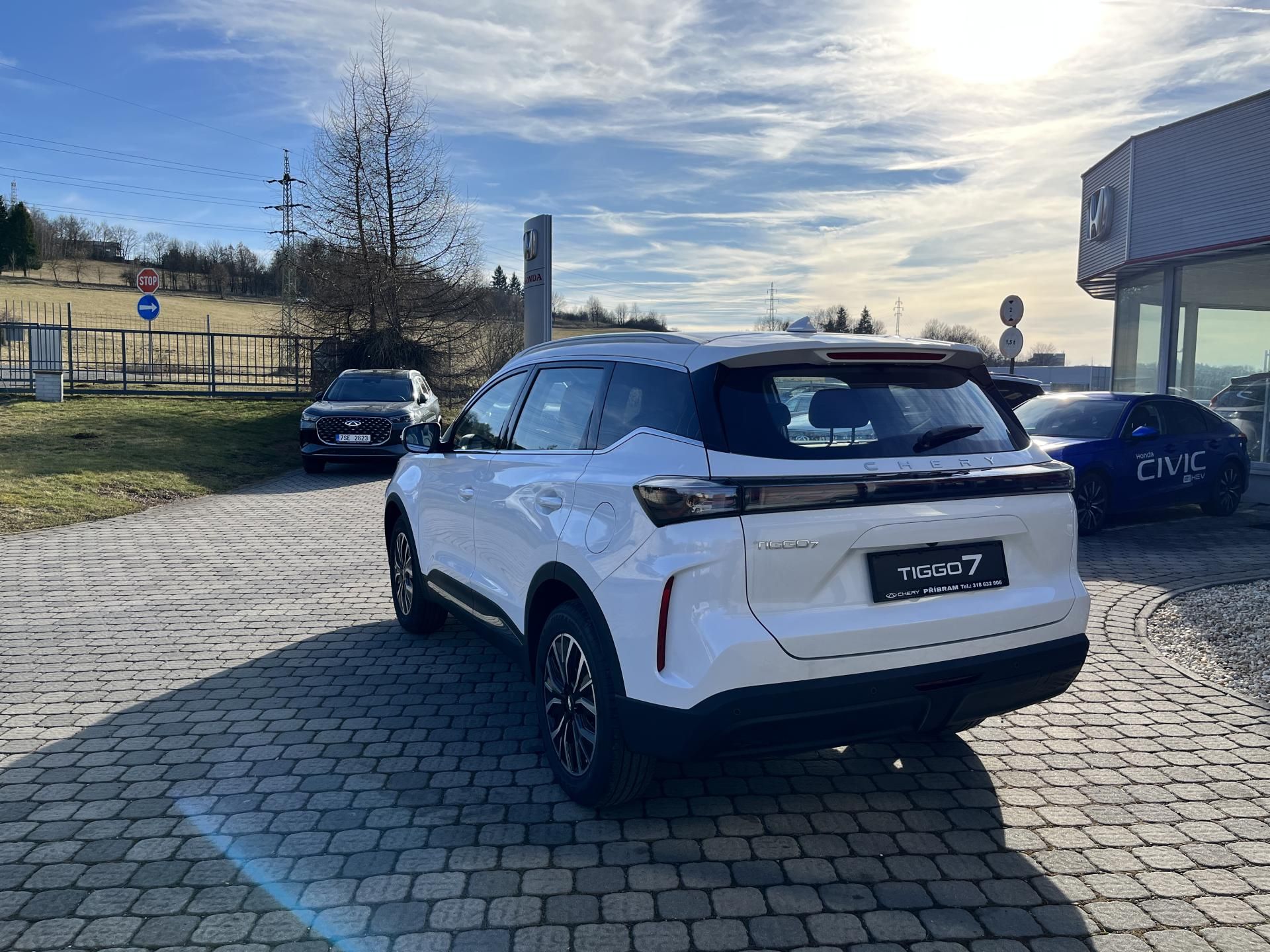 Chery Tiggo 7, 1,6 ICE LUXURY !AKCE PB! - fotka 5