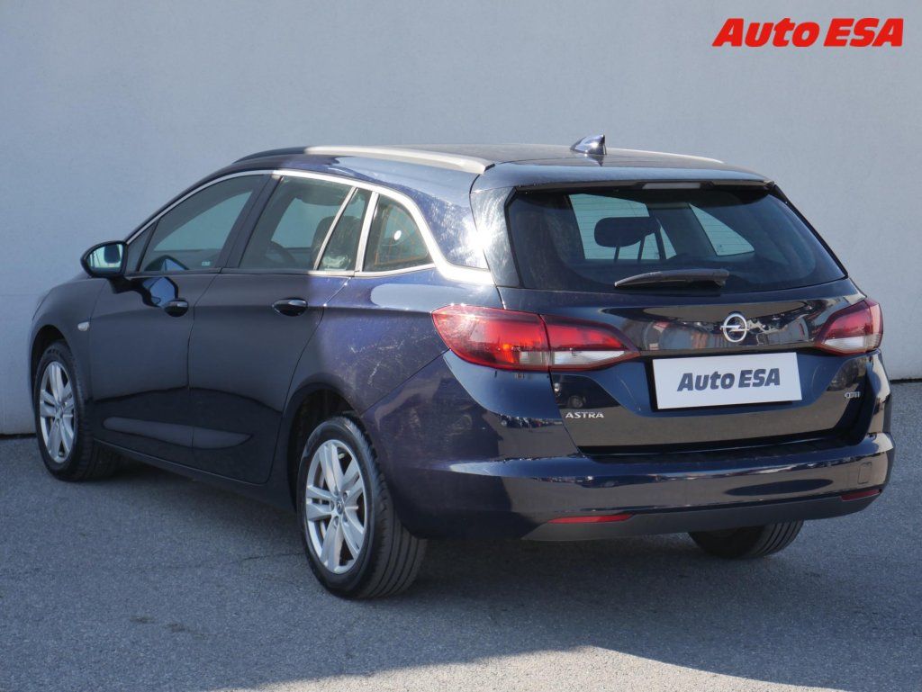 Opel Astra, 1.6 CDTi,AC,tempo - fotka 6