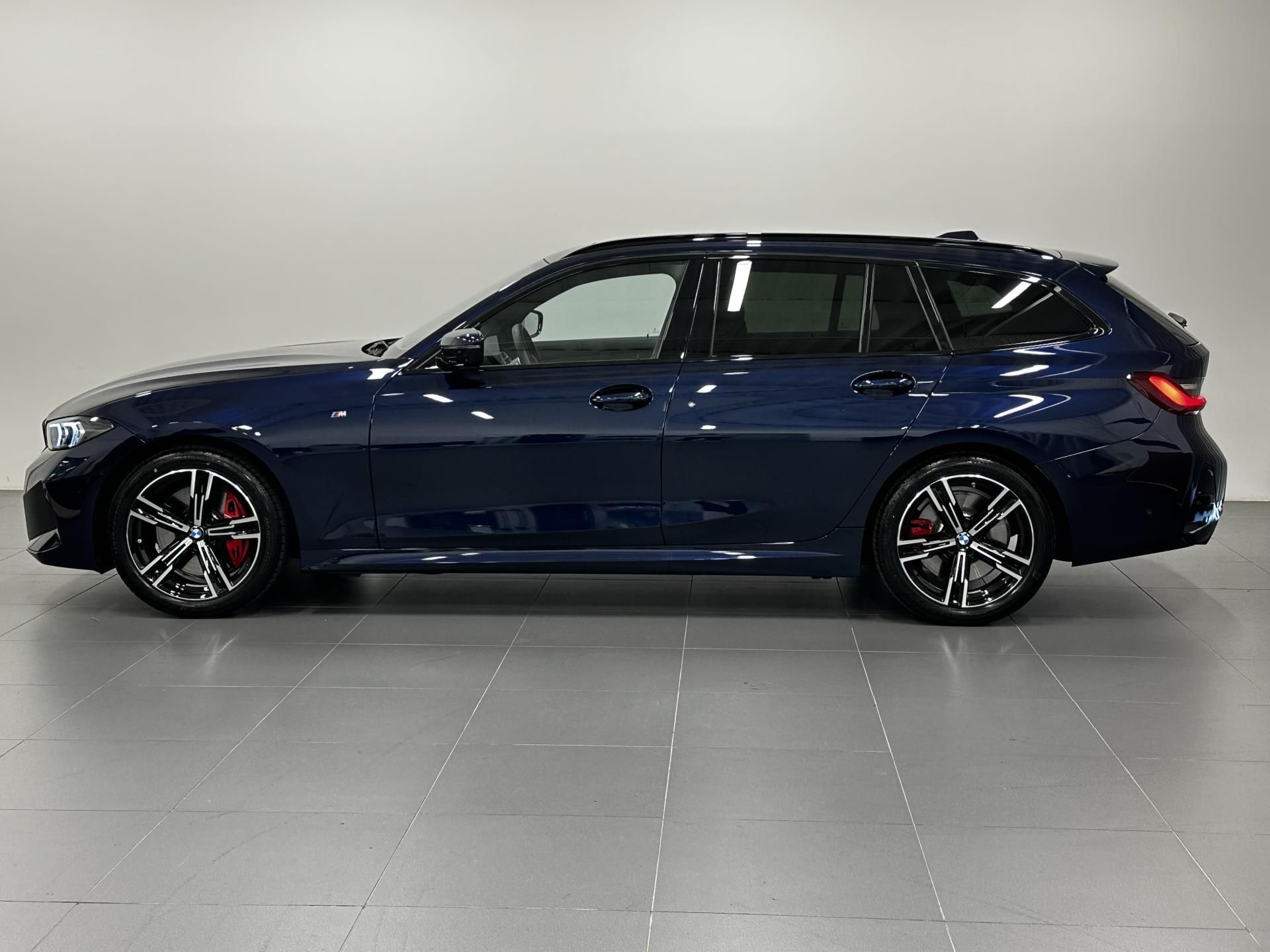 BMW Řada 3, 320D xDrive Touring M-Paket - fotka 3