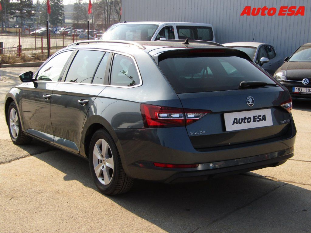 Škoda Superb, 2.0 TDi,Ambition,DSG - fotka 6