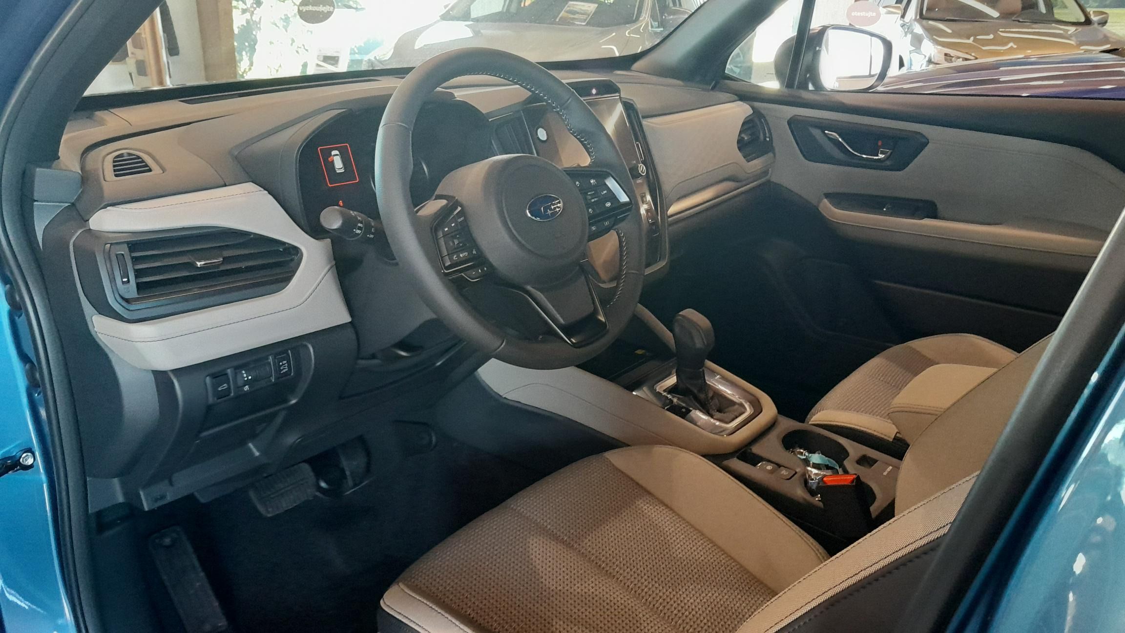Subaru Forester, 2.0 e-BOXER Comfort - fotka 6