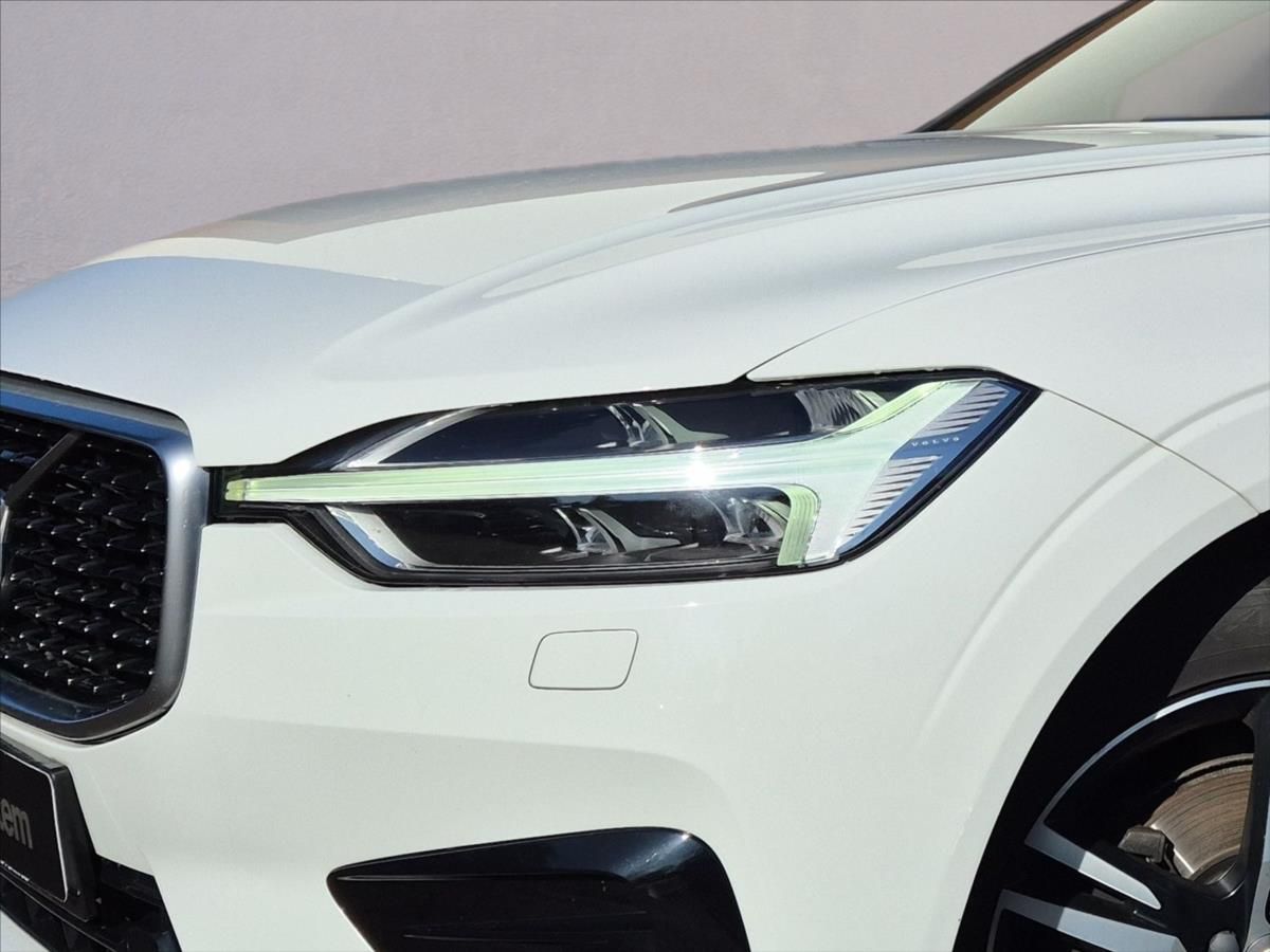 Volvo XC60, 2,0 D4 AWD R-Design - fotka 5