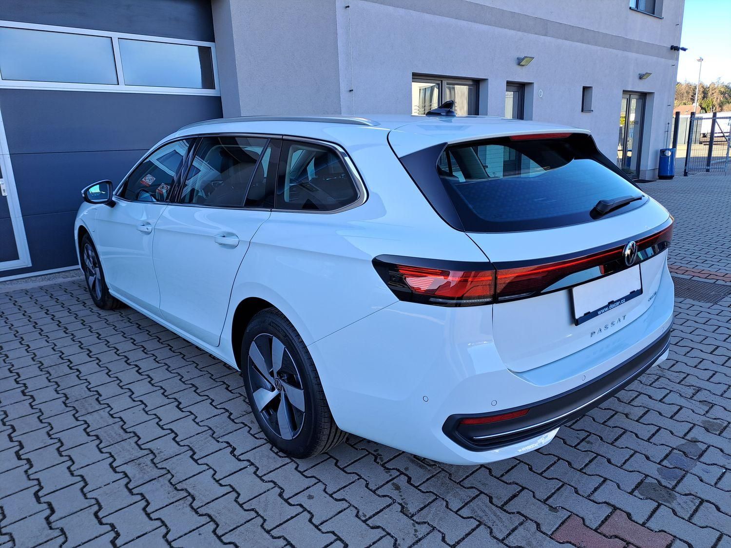 Volkswagen Passat, 1.5 TSI Business 150kW eHybrid - fotka 4
