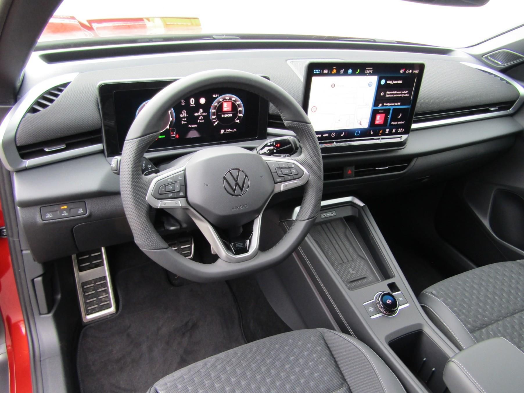 Volkswagen T-Roc, R-Line 1,5 eTSI 110 kW 7DSG - fotka 5