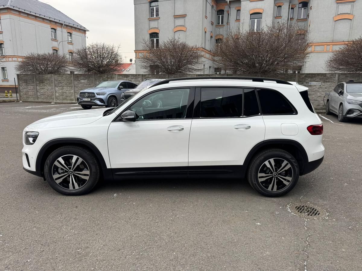 Mercedes-Benz GLB, 200 d 4MATIC - fotka 4