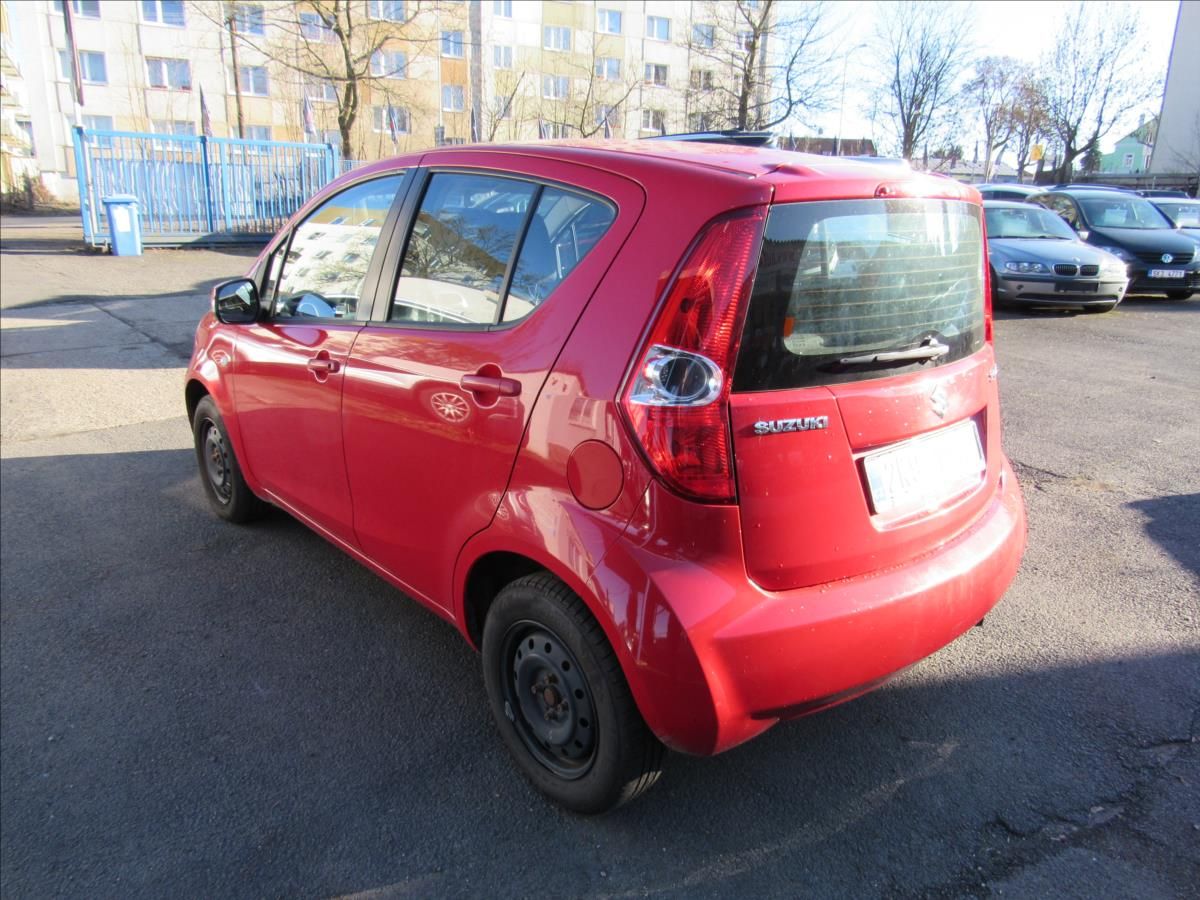 Suzuki Splash, 1,0 12V 48kW - fotka 4