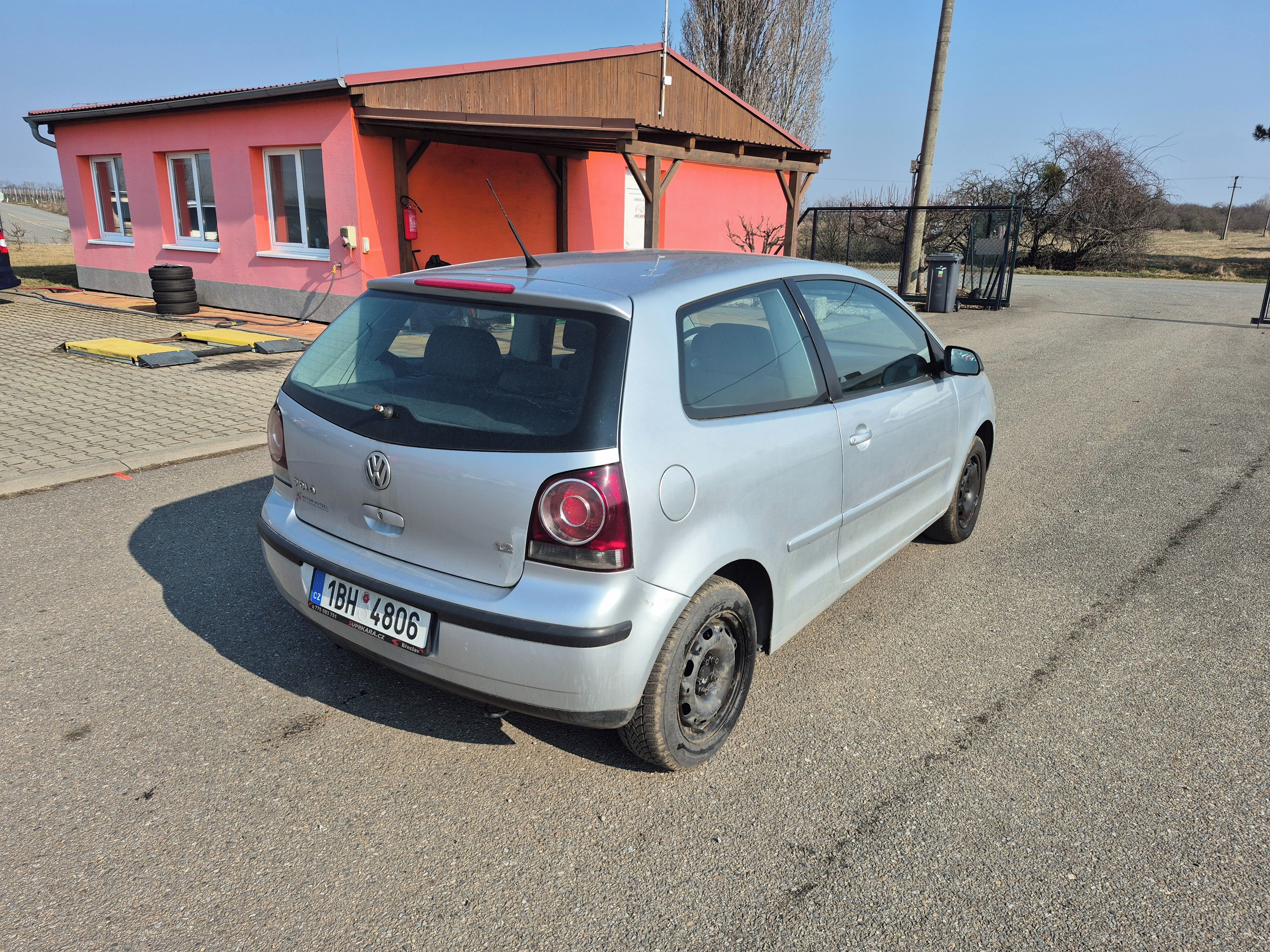 Volkswagen Polo, 1,2i, 51kW, klima - fotka 5