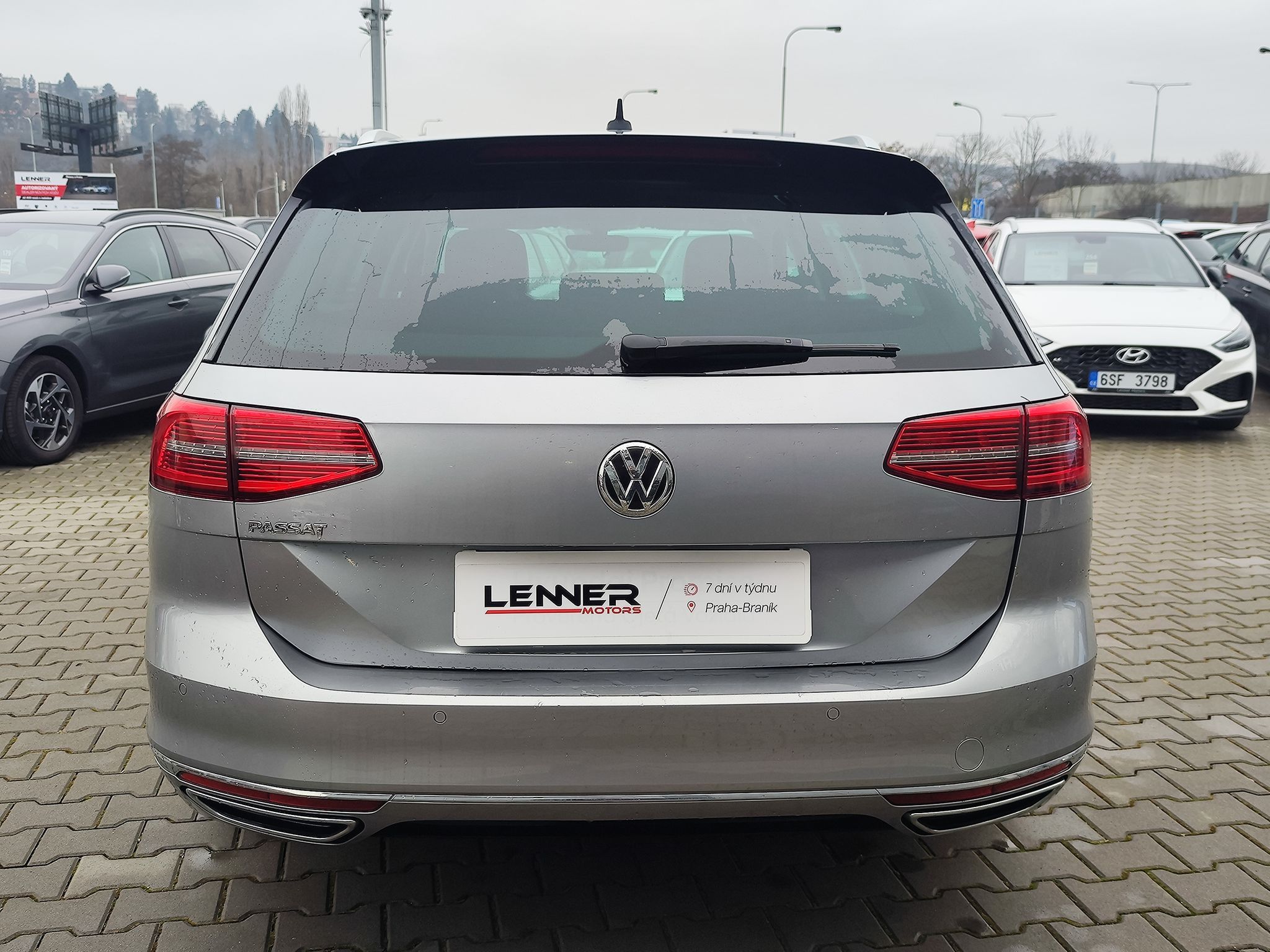 Volkswagen Passat, 2.0 TDI/140kW R-Line DSG 4x4 - fotka 6