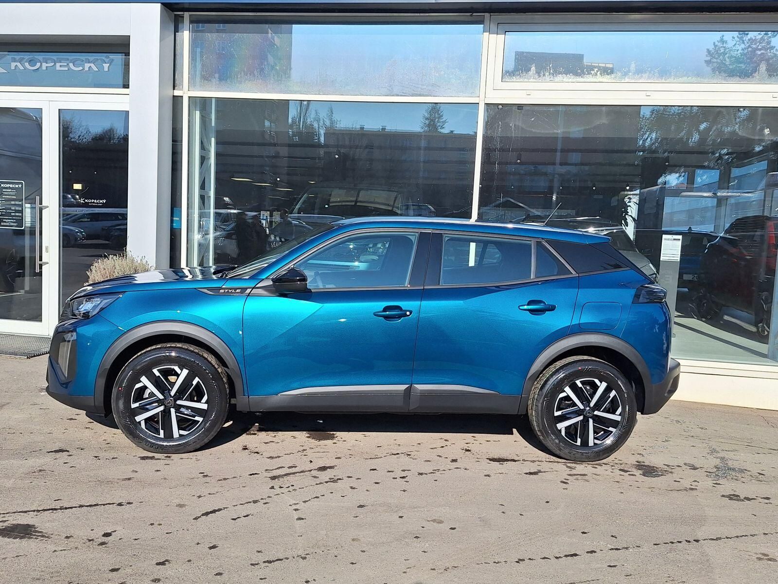 Peugeot 2008, STYLE 1.2 TURBO 100k MAN6 - fotka 3