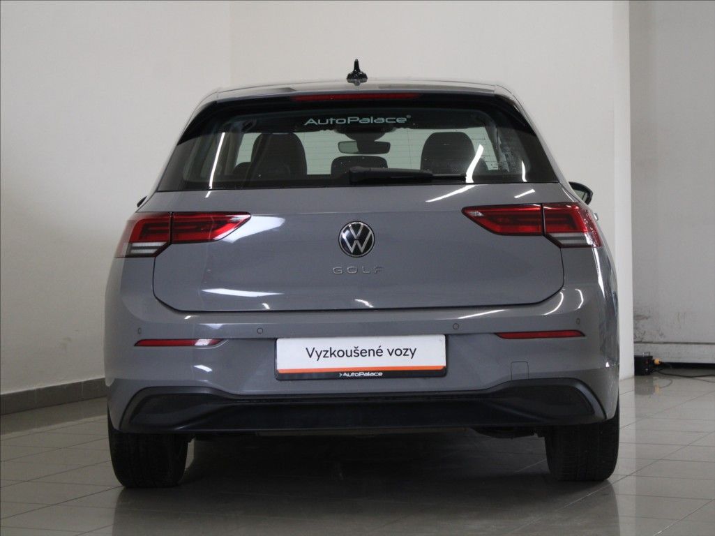 Volkswagen Golf, 1,0 TSi 81kW Life ČR 73tkm. - fotka 4