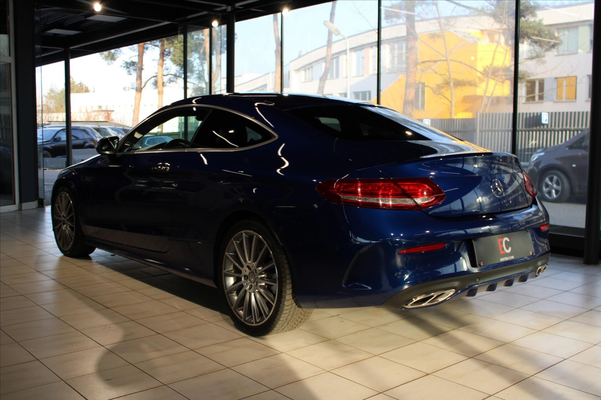 Mercedes-Benz Třídy C, 250d Coupé AMG Line DIS+/Burme - fotka 4