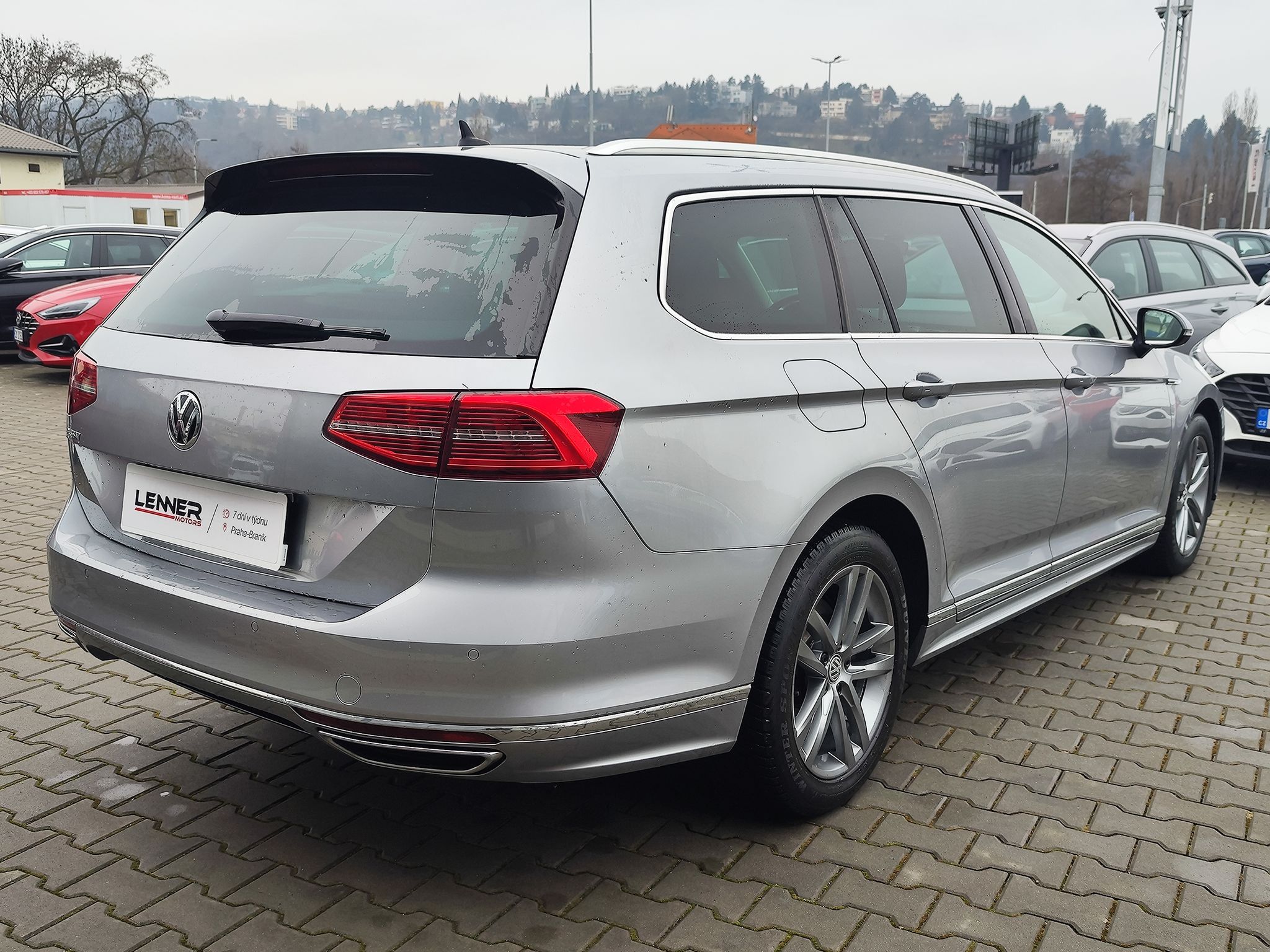 Volkswagen Passat, 2.0 TDI/140kW R-Line DSG 4x4 - fotka 5