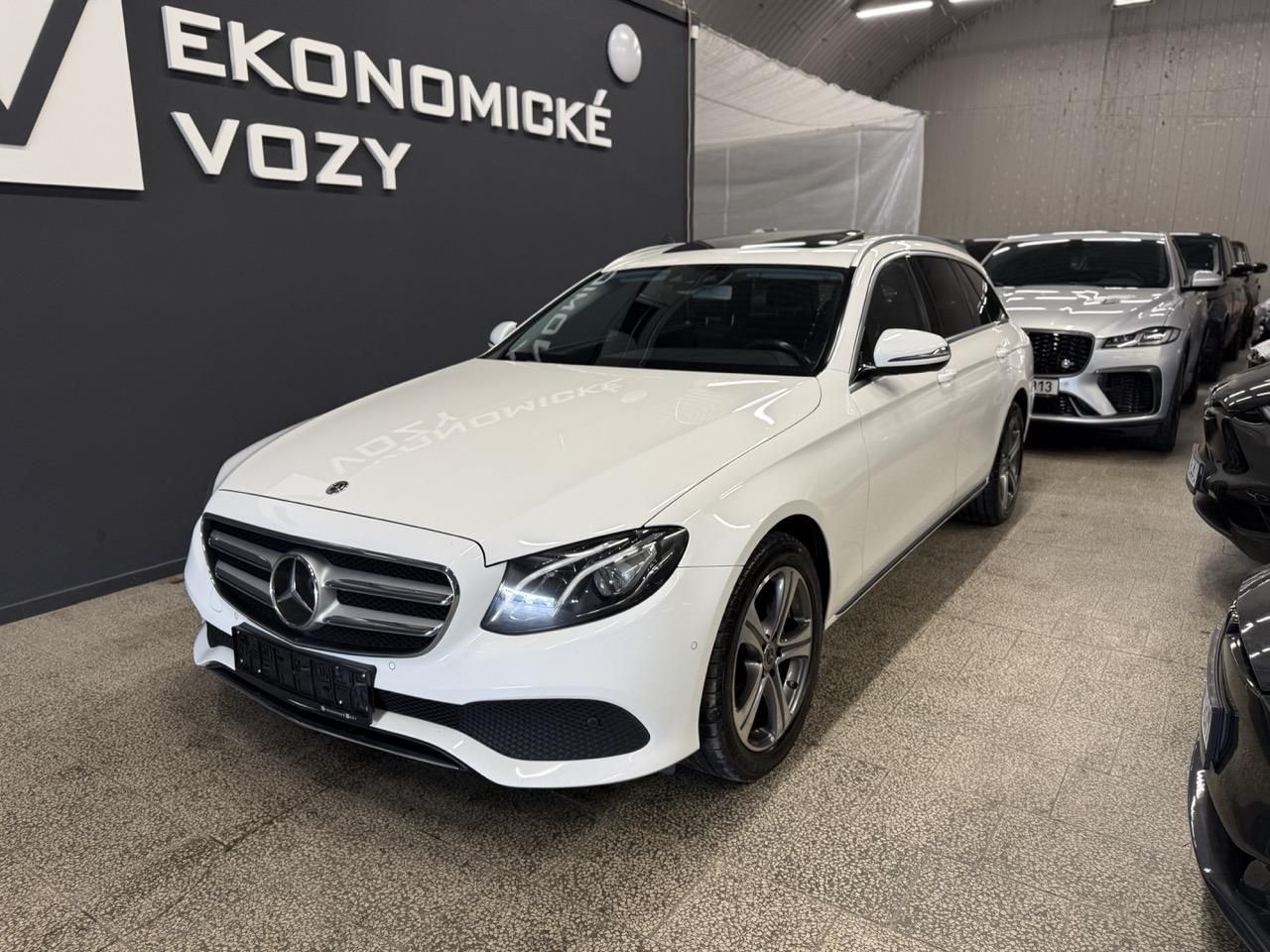 Mercedes-Benz Třídy E, 220D,143KW,TZ, adaptivní tempo - fotka 3