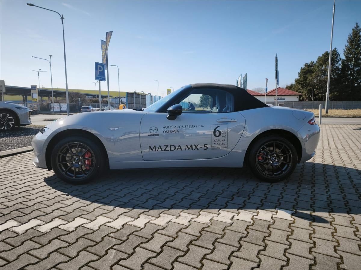 Mazda MX-5, 1,5 MX-5 ST G132 6MT Homura - fotka 3